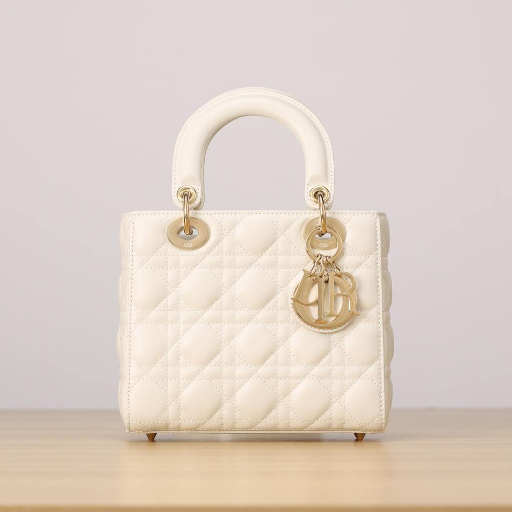 高仿Dior*Lady系列M0538M303小羊皮戴妃袋白色小號免檢版