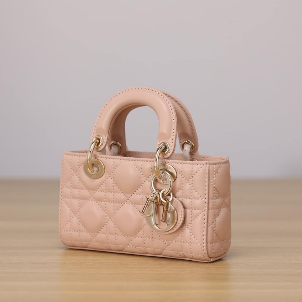 高仿Dior*LadyDJoy系列S0910M84P小羊皮戴妃包沙粉色Mini免檢版
