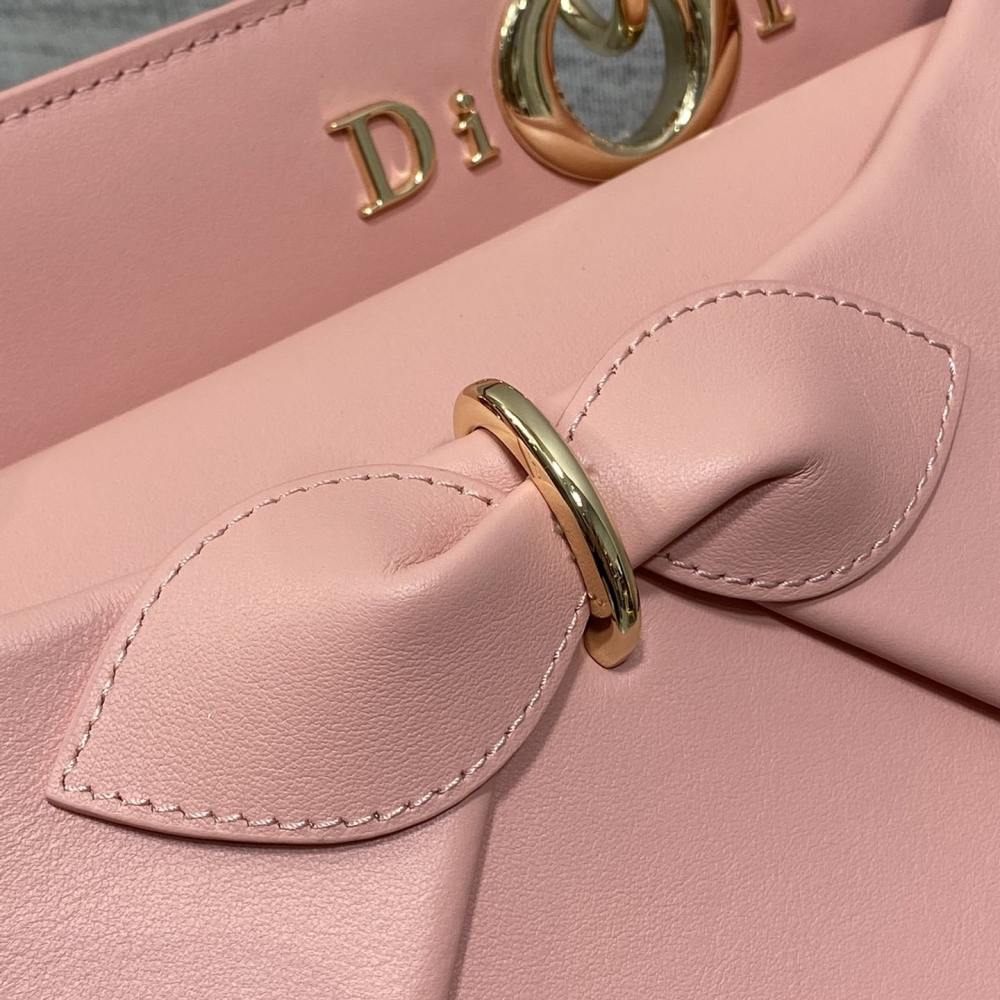 高仿Dior*26SS系列M0739NTU新款徽標手提包粉色免檢版