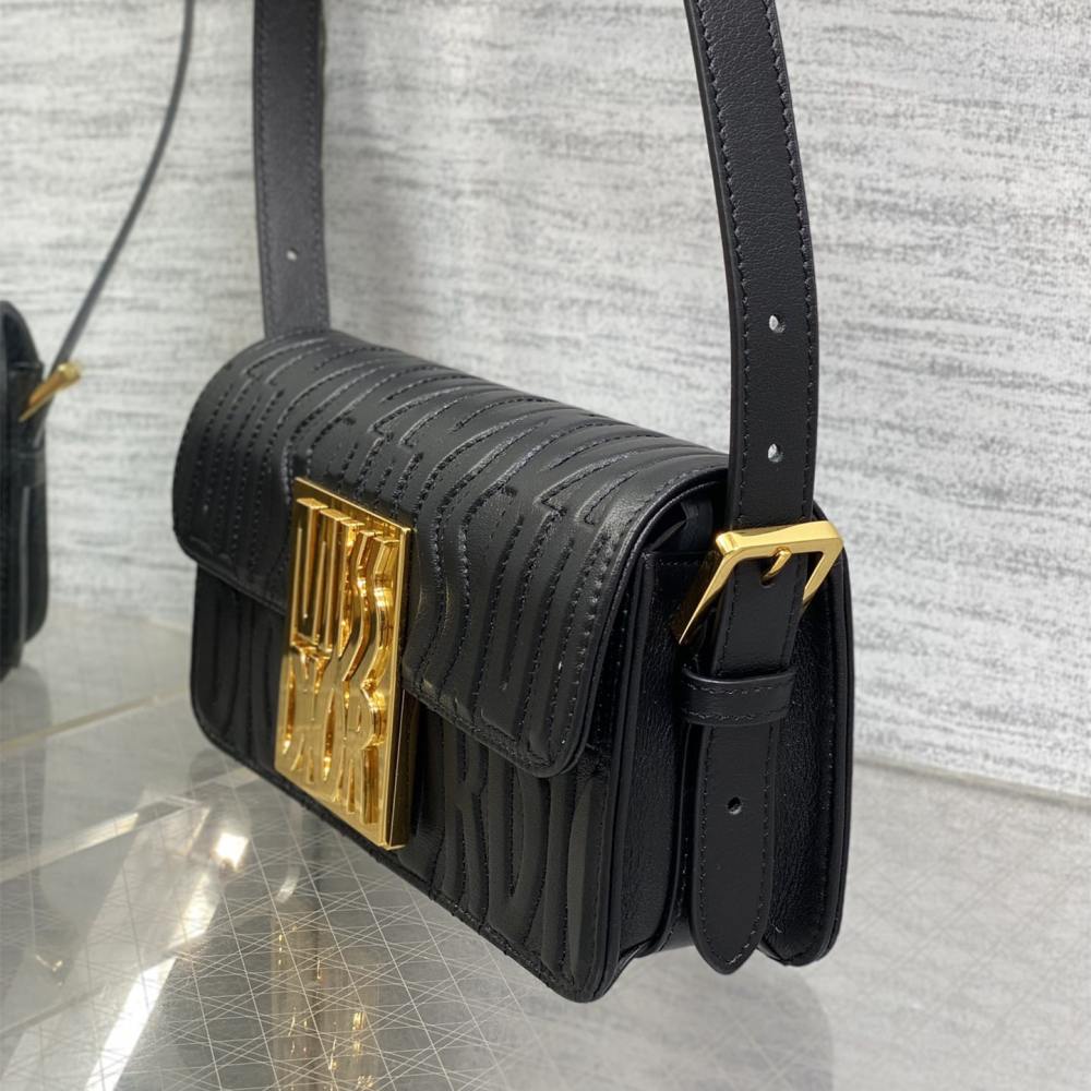 高仿Dior*Miss系列M261M900衍縫線小牛皮腋下包黑色免檢版
