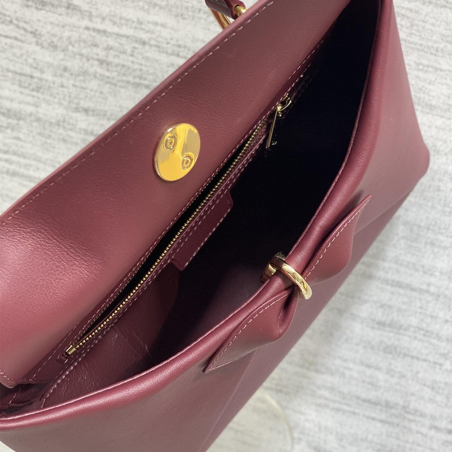 高仿Dior*26SS系列MO732RTU新款徽標手提包酒紅色免檢版