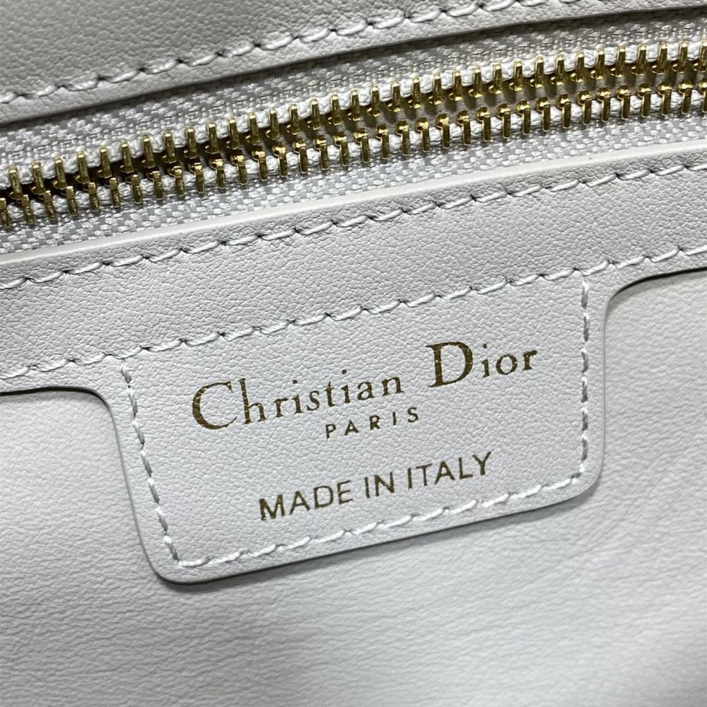 高仿Dior*26SS系列M0734GTU新款徽標手提包灰色免檢版