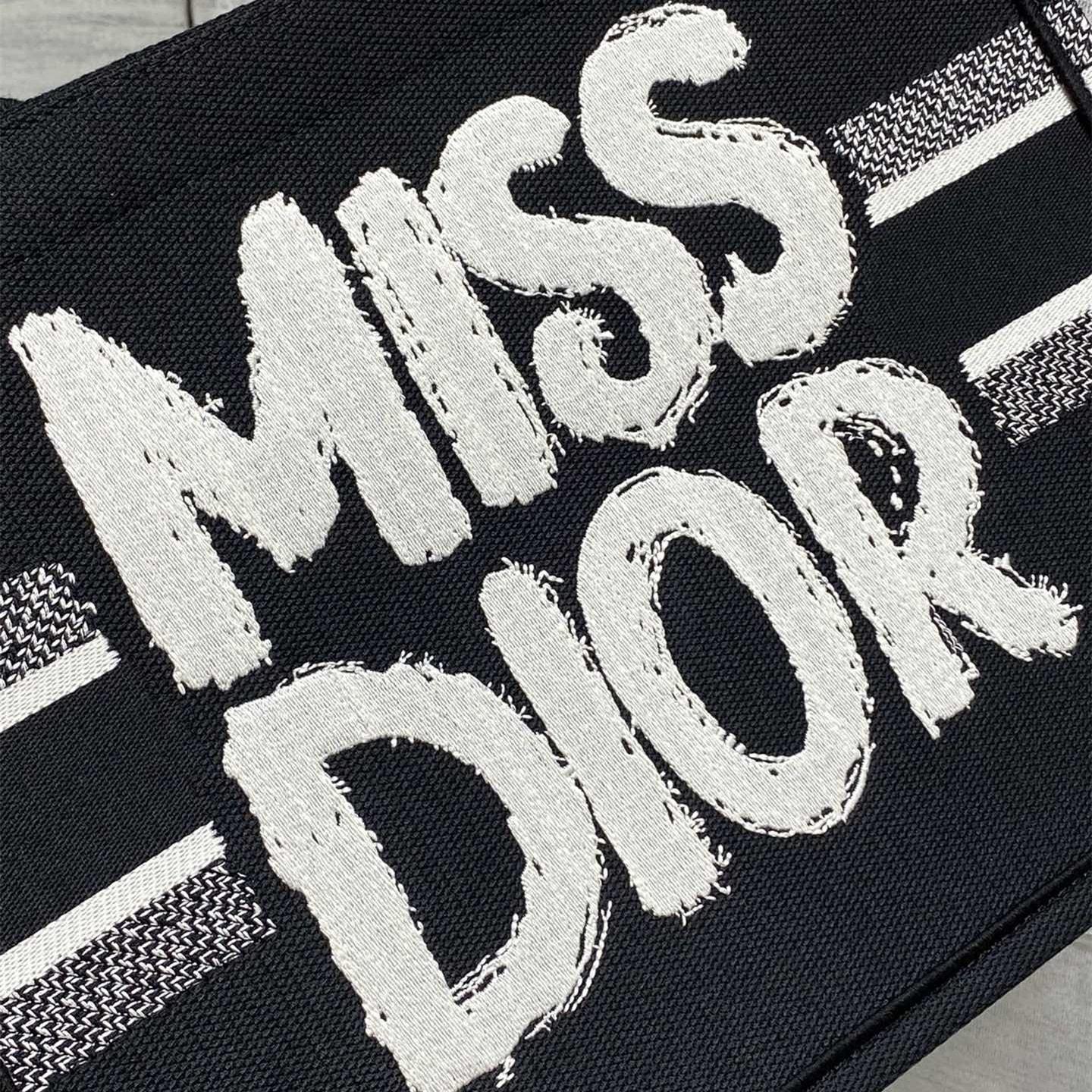 高仿Dior*BookTote系列M129M993購物袋Miss黑色中號免檢版