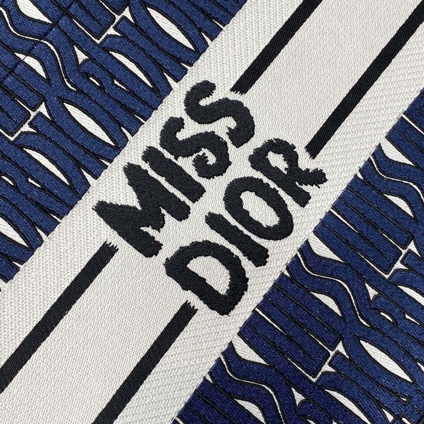 高仿Dior*BookTote系列M129M19Q購物袋Miss深藍中號免檢版