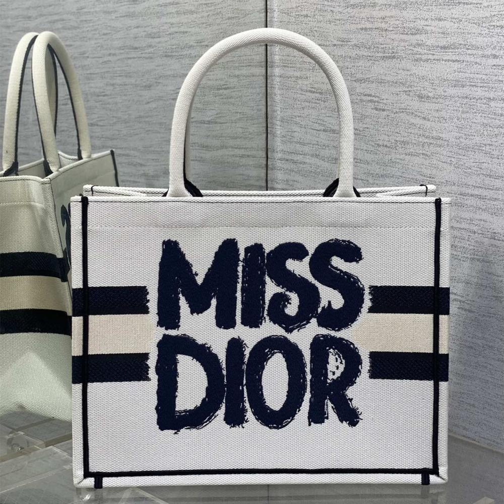 高仿Dior*BookTote系列M129M19D購物袋Miss白色中號免檢版