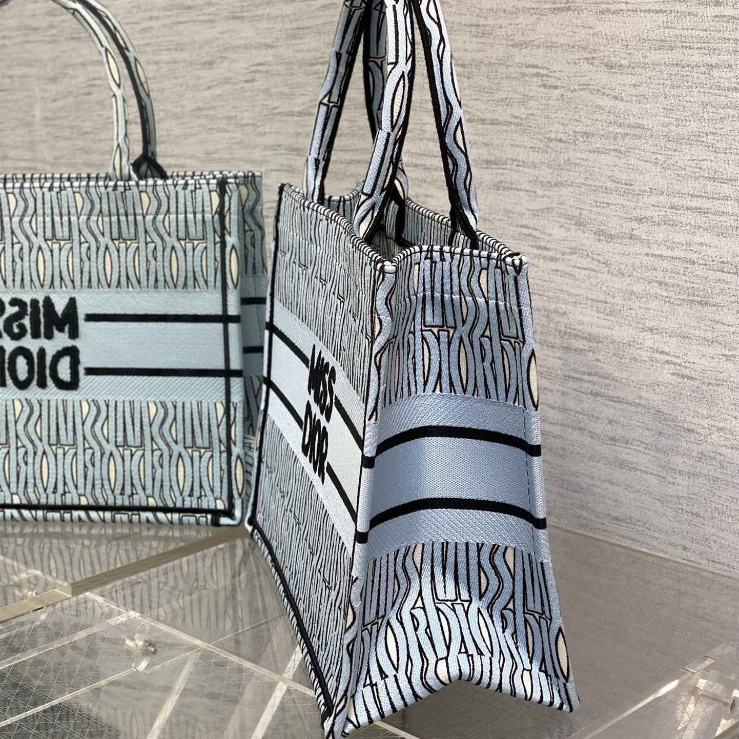 原單Dior Book Tote 印花對位細節