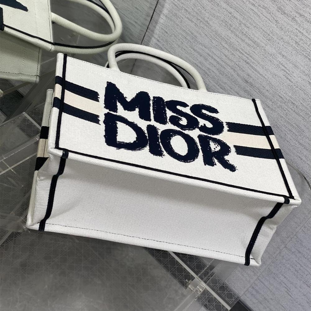 高仿Dior*BookTote系列M129M19D購物袋Miss白色中號免檢版