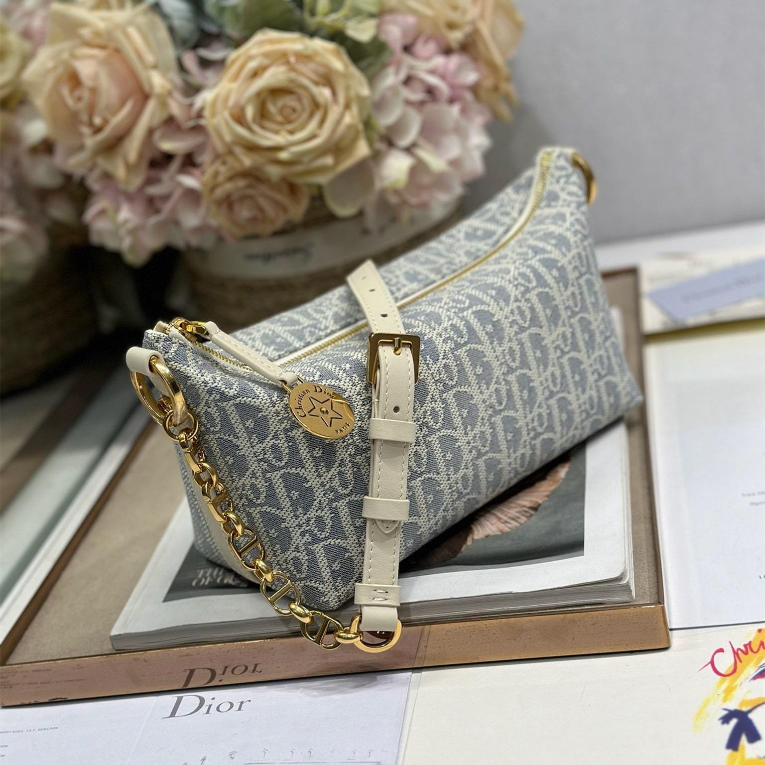 高仿Dior*StarHobo系列S320M925鏈條手袋灰藍色免檢版