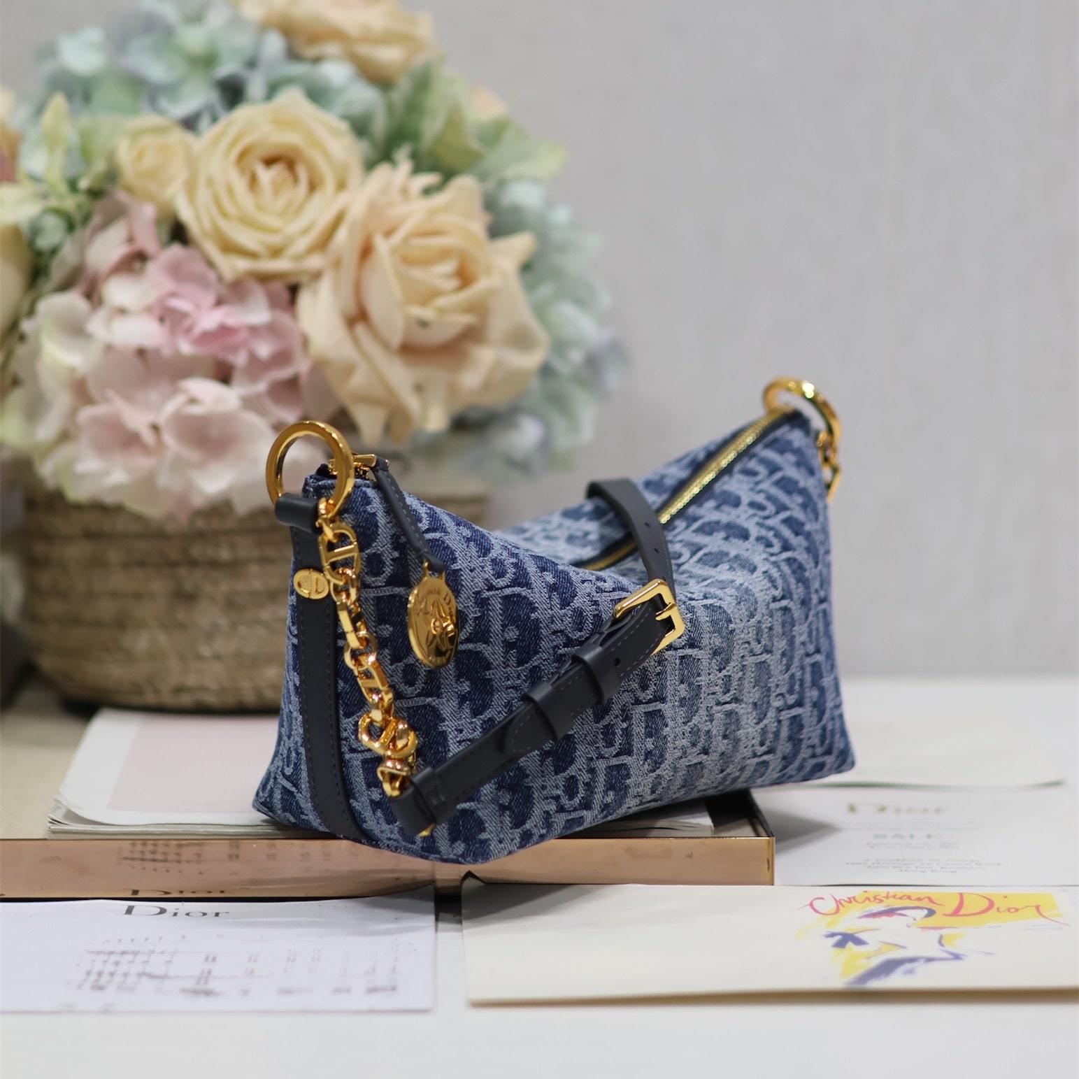 高仿Dior*StarHobo系列S320M49E鏈條手袋藍色免檢版