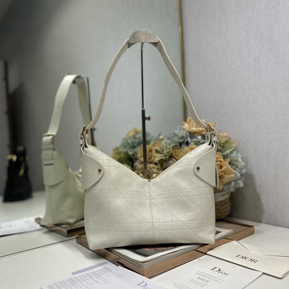 高仿Dior*Voyage系列M284M031小牛皮單肩包中號白色免檢版