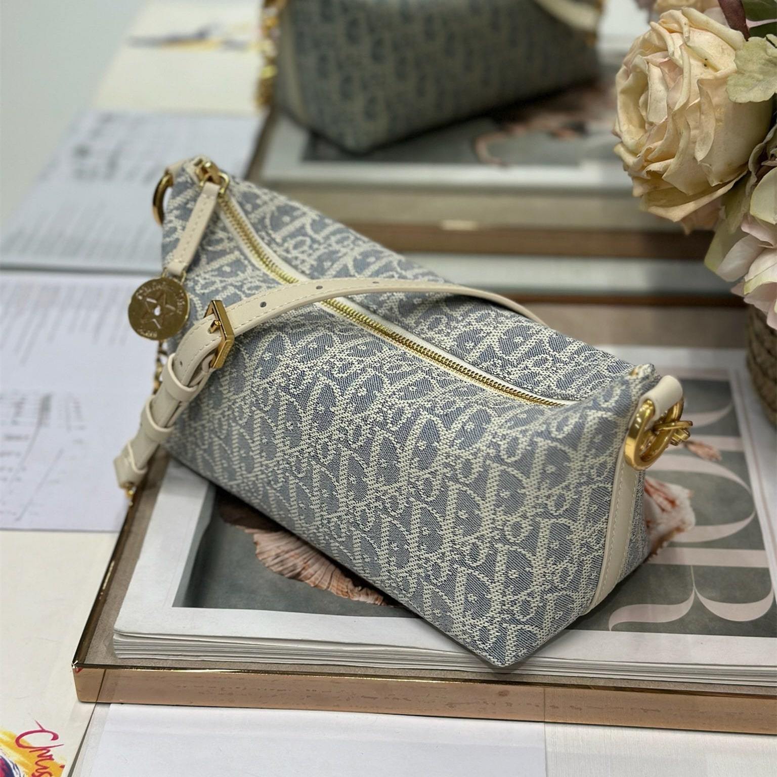 高仿Dior*StarHobo系列S320M925鏈條手袋灰藍色免檢版