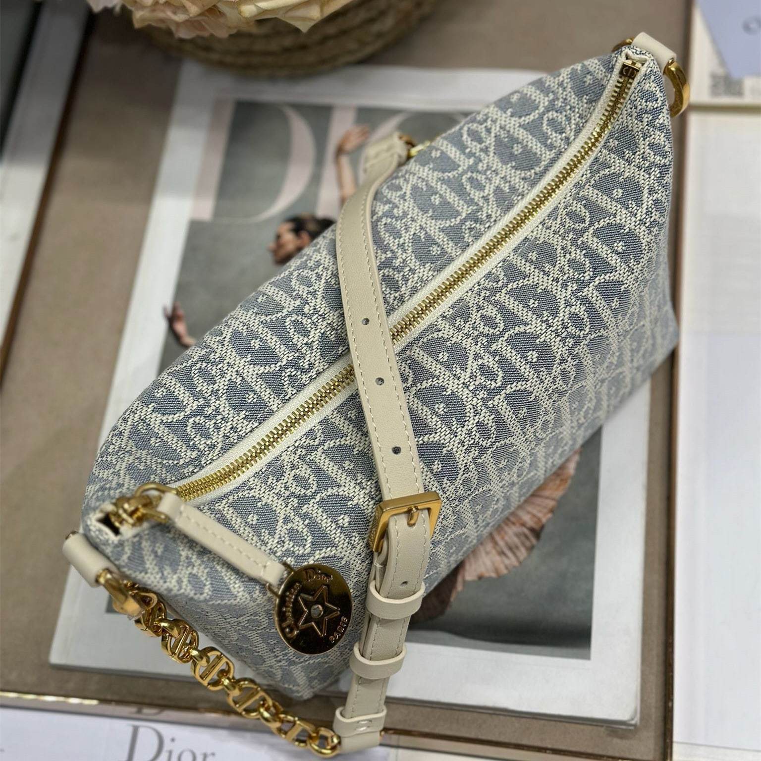高仿Dior*StarHobo系列S320M925鏈條手袋灰藍色免檢版