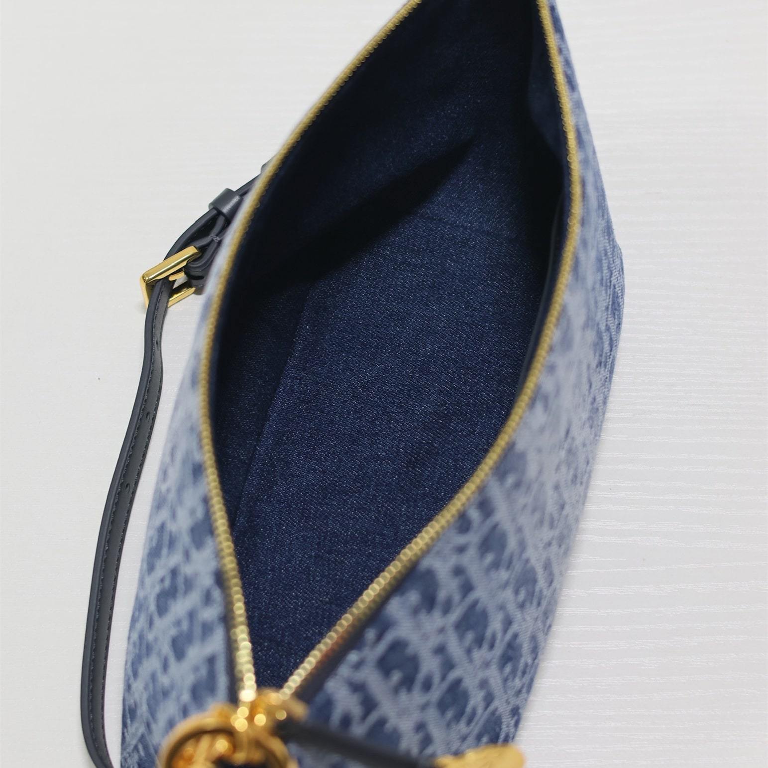 高仿Dior*StarHobo系列S320M49E鏈條手袋藍色免檢版