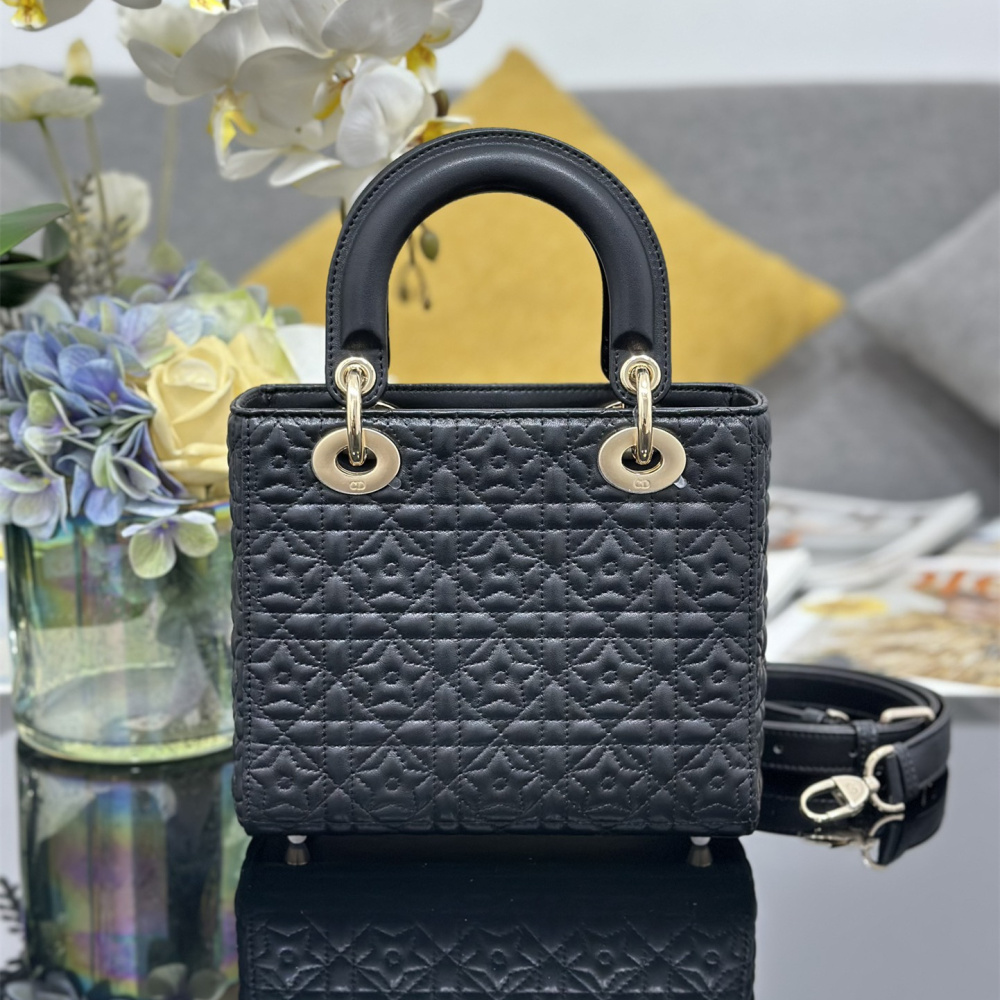 高仿Dior*Lady系列M053M900小羊皮手袋幸運星黑色小號免檢版