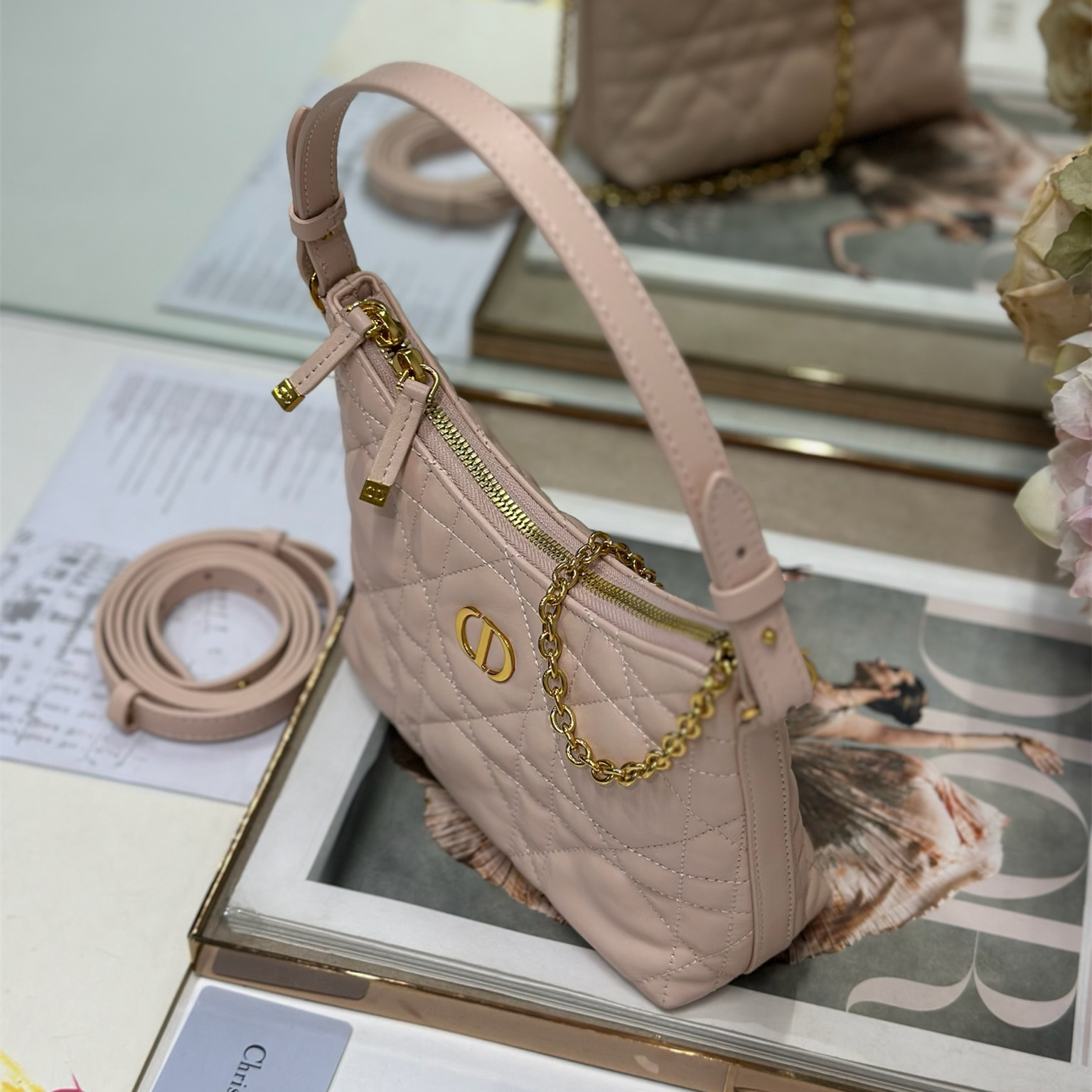 高仿Dior*MissCaro系列S5253M413小羊皮手提包Mini粉色免檢版