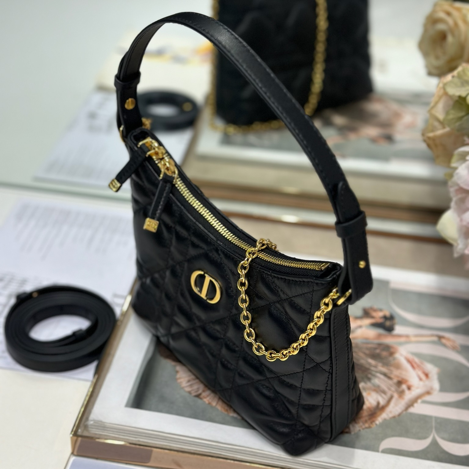 高仿Dior*MissCaro系列S5253M900小羊皮手提包Mini黑色免檢版