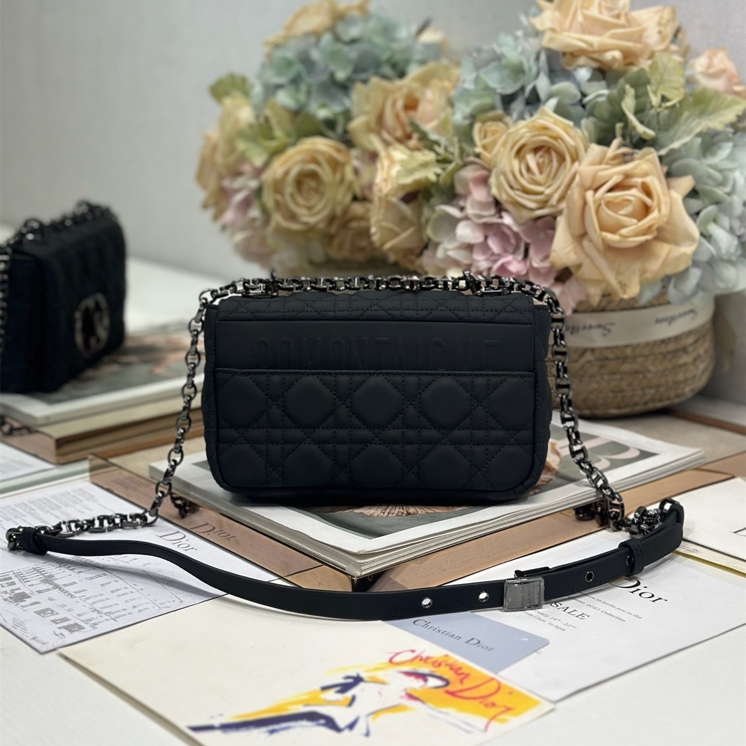 高仿Dior*Caro系列M9240M900小牛皮鏈條包黑銀小號免檢版