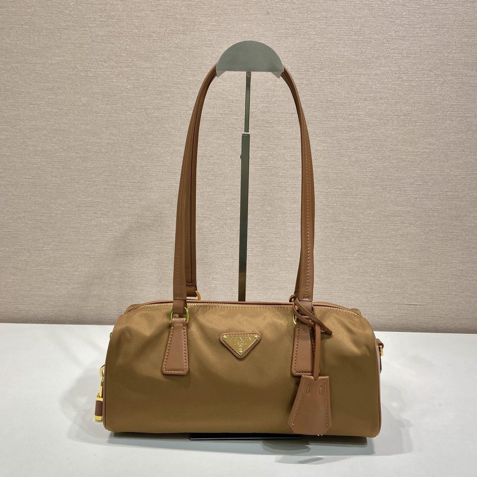 高仿Prada*RE-Nylon系列1BB27手提單肩包中號焦糖色免檢版