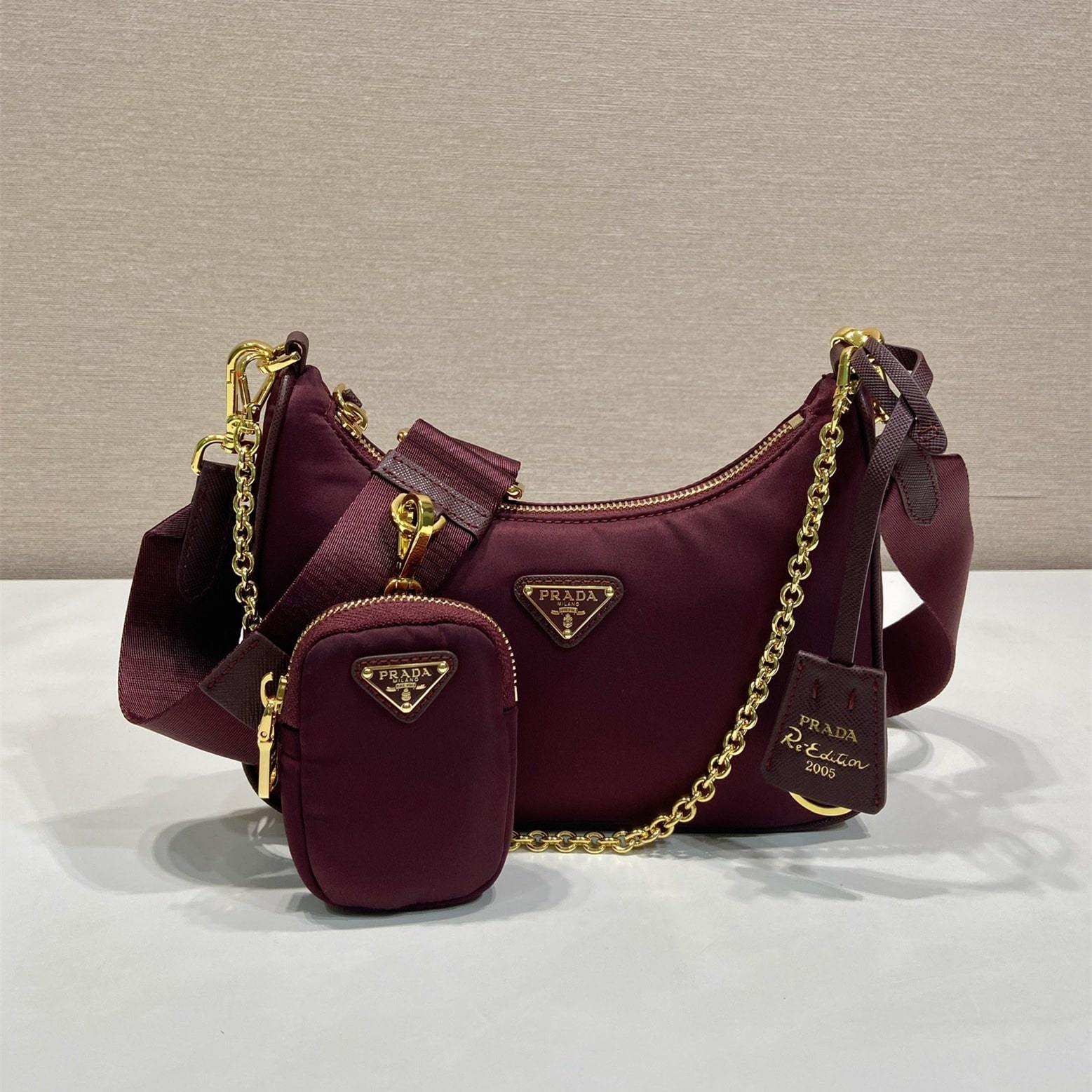 高仿Prada*RE-Nylon系列1BH204單肩包酒紅色免檢版