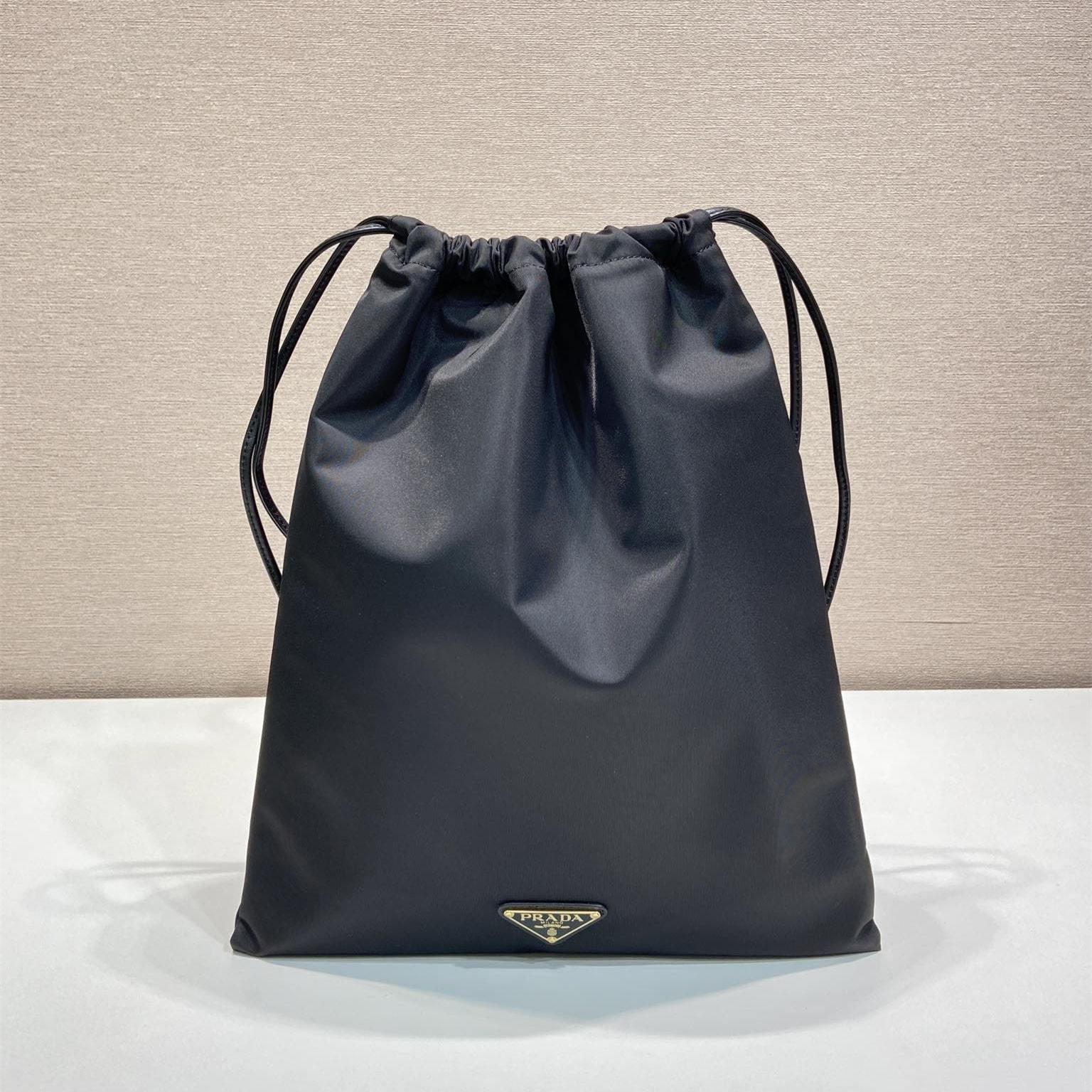 高仿Prada*RE-Nylon系列1NK001收納袋黑色免檢版