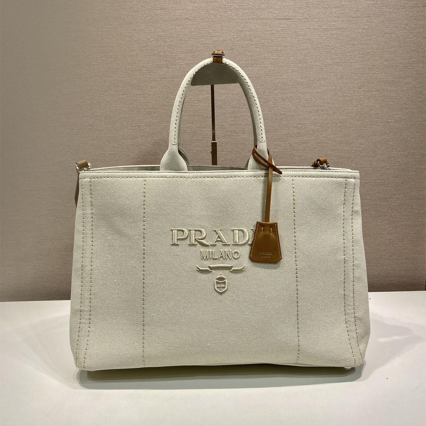 高仿Prada*Jardiniere系列2VG131單肩手提袋男士白色免檢版