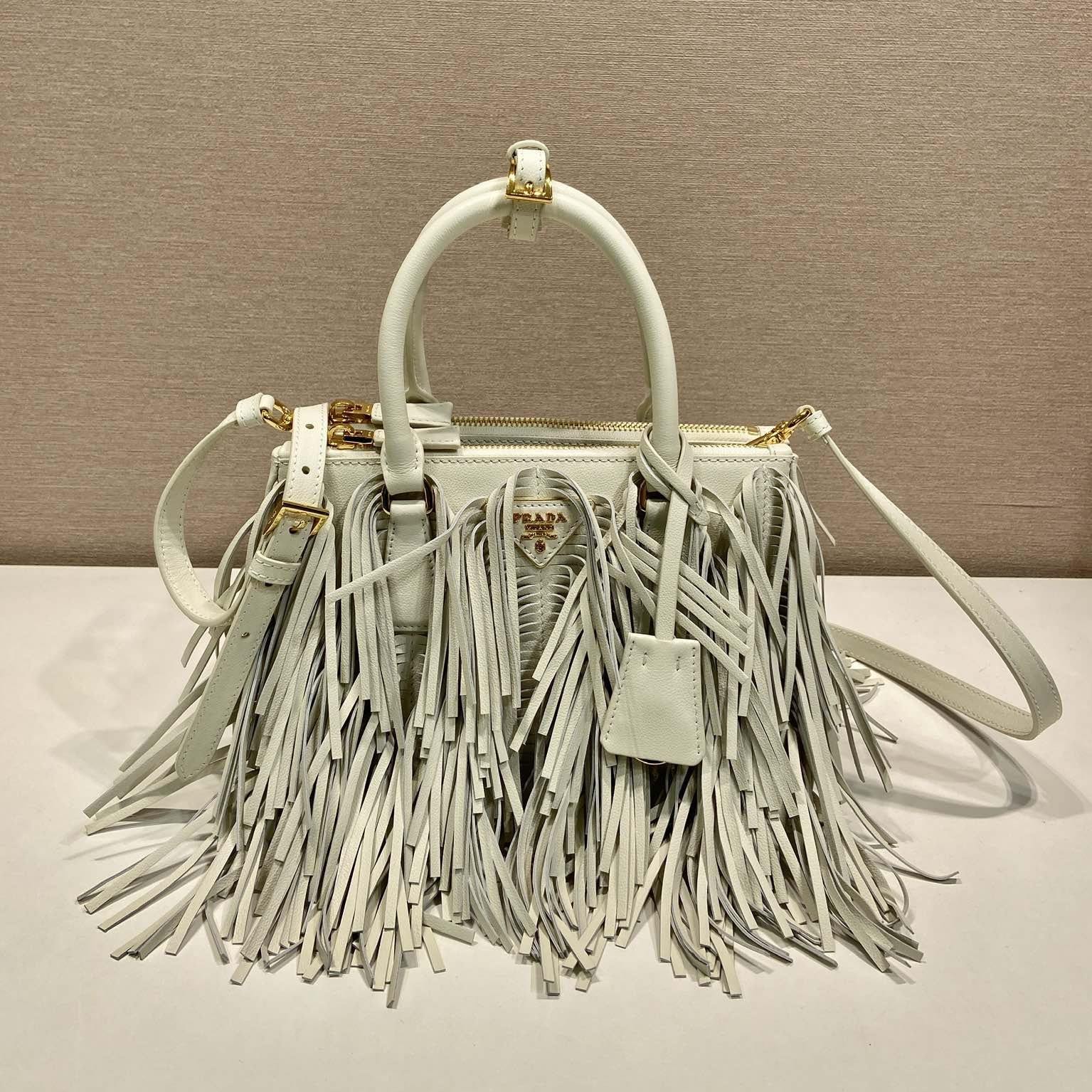 高仿Prada*Gaalleria系列1BA986流蘇包白色小號免檢版