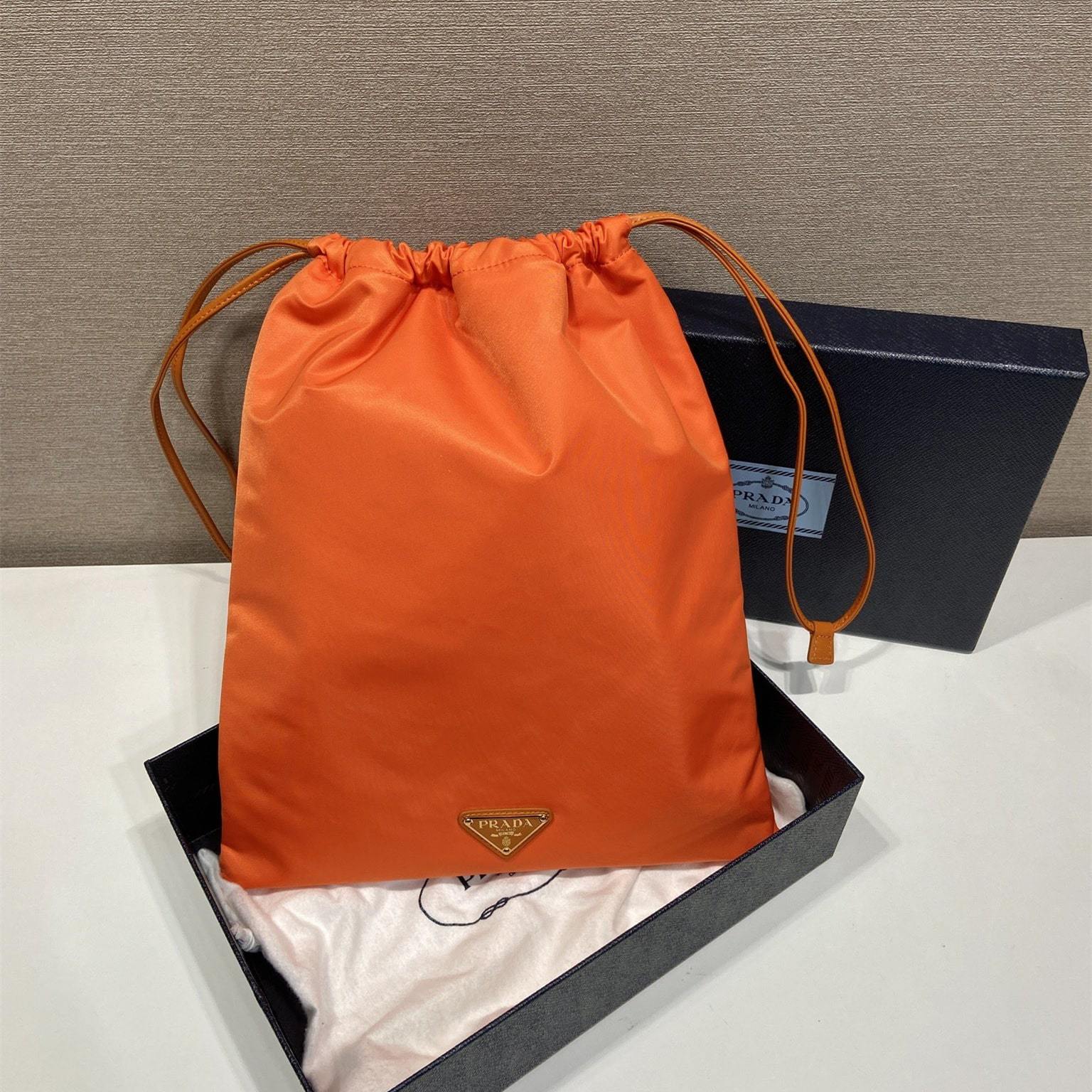高仿Prada*RE-Nylon系列1NK001收納袋琥珀色免檢版