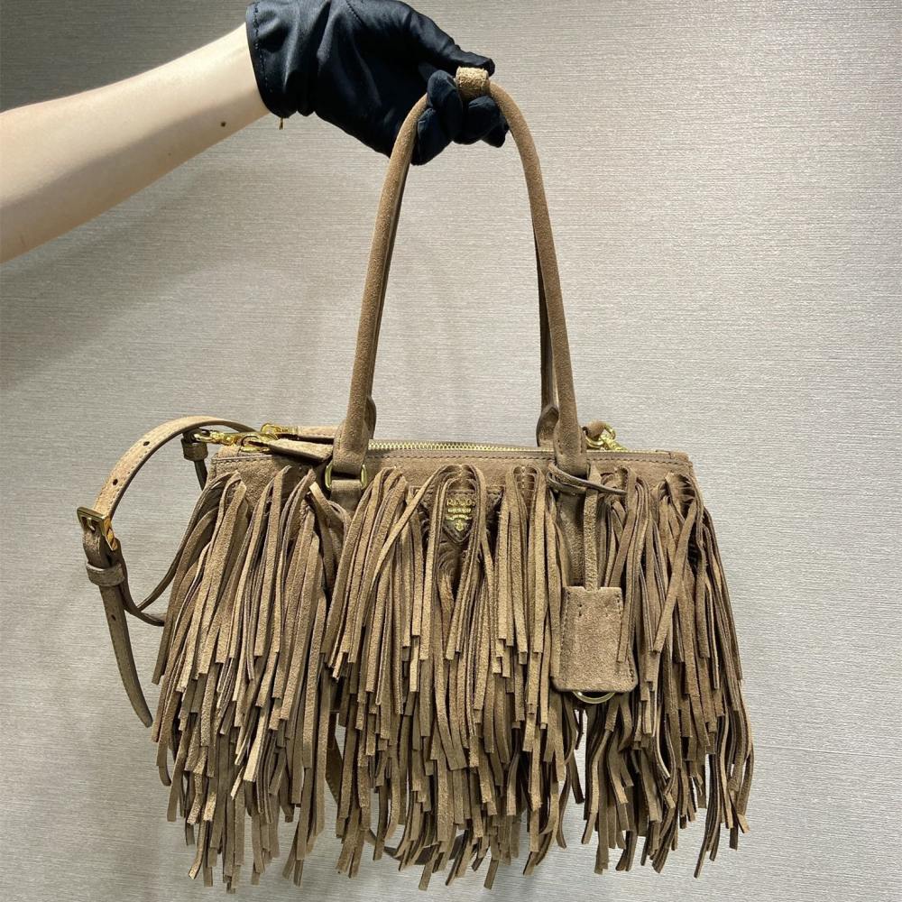 高仿Prada*Gaalleria系列1BA457流蘇包棕色中號免檢版