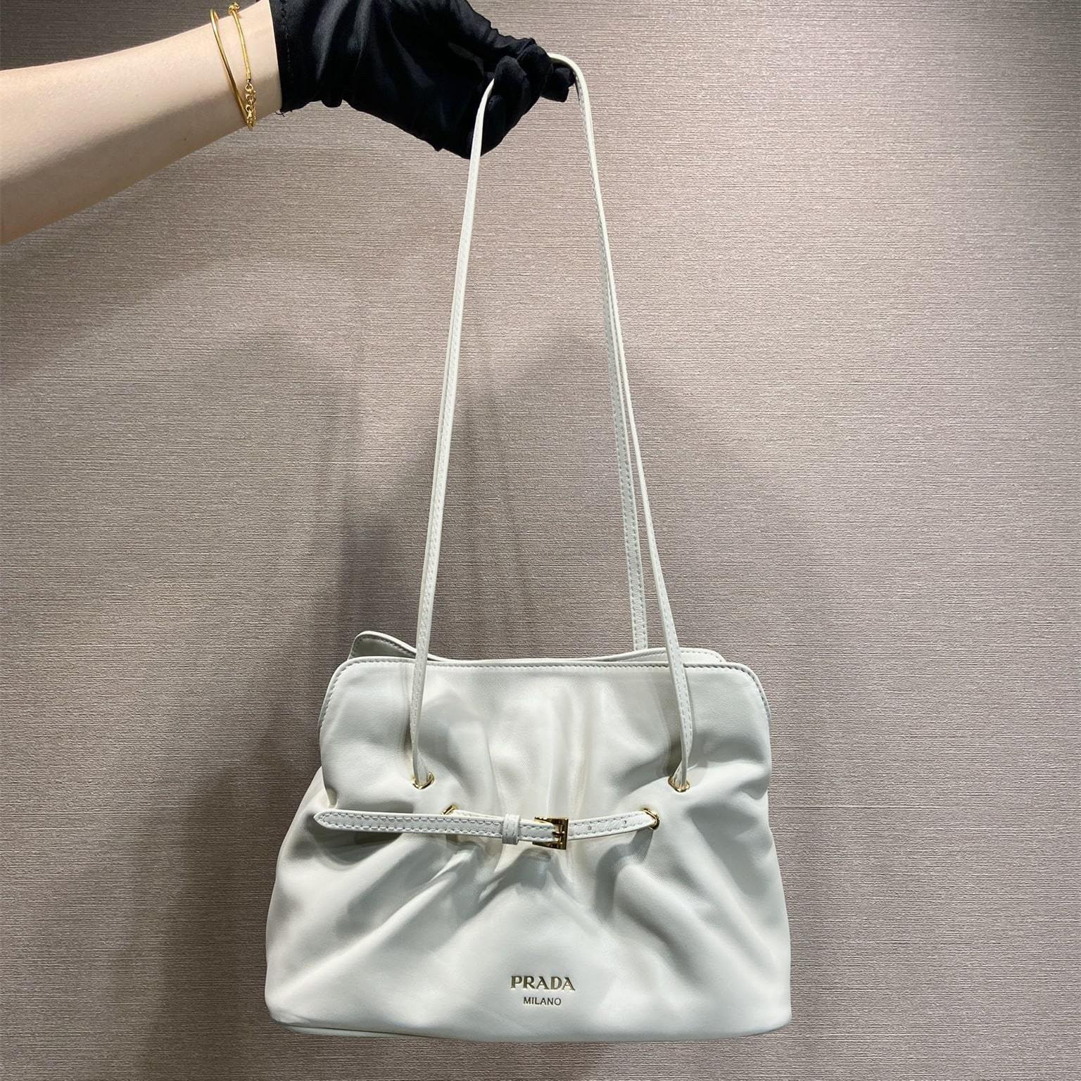 高仿Prada*Dada系列1BG586小羊皮雲朵包白色小號免檢版