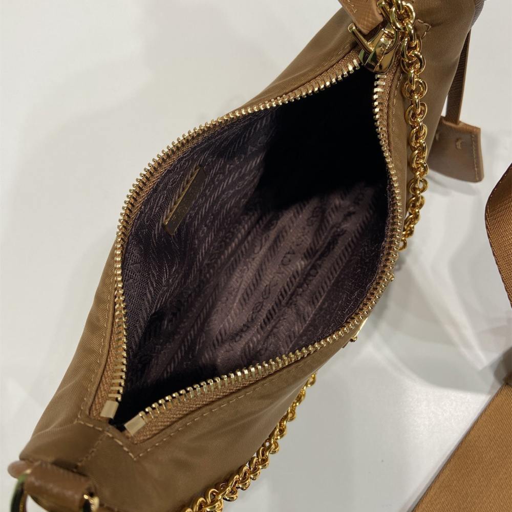 高仿Prada*RE-Nylon系列1BH204三合一單肩包棕色免檢版