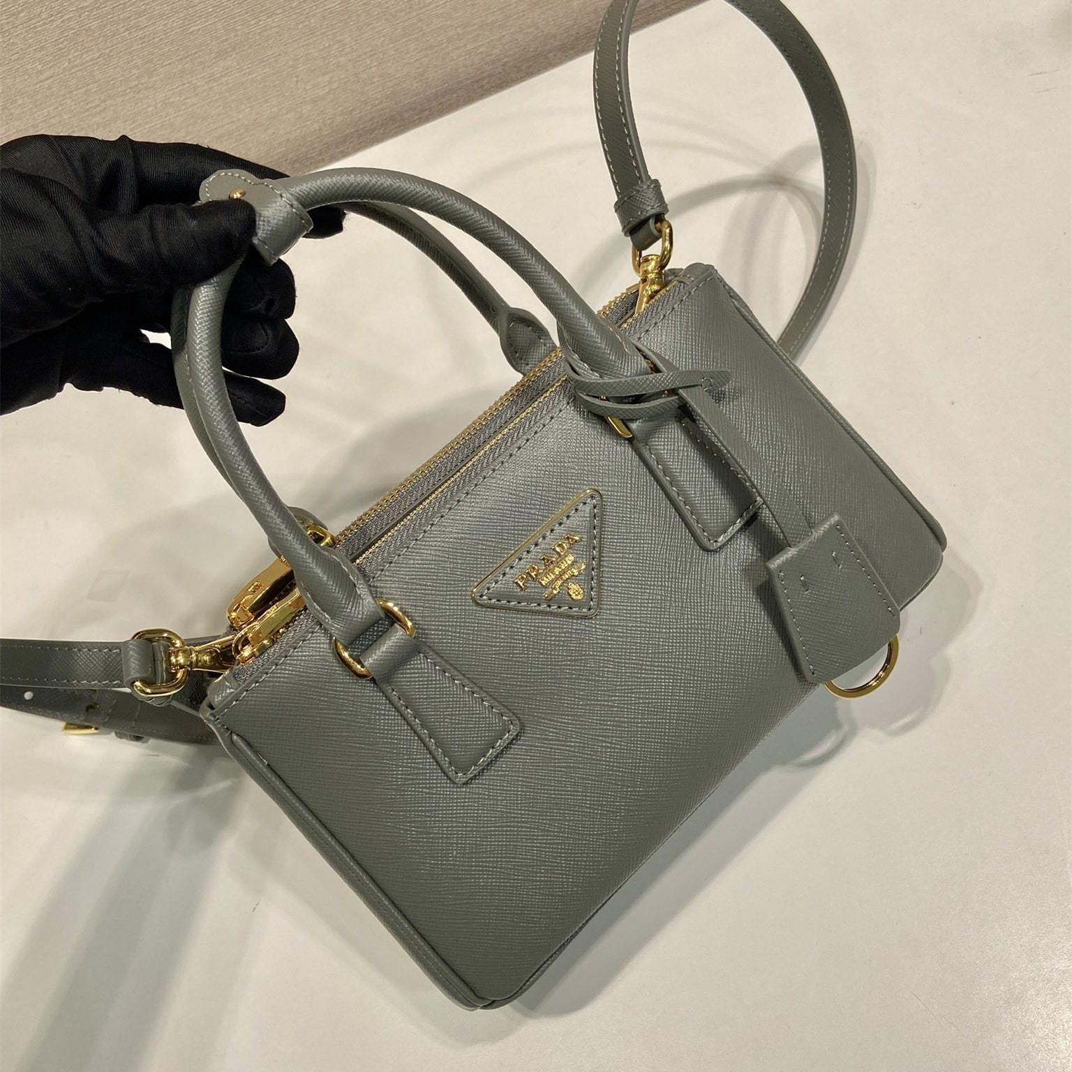 高仿Prada*Galleria系列1BA916紋理牛皮單肩包石墨灰Mini免檢版