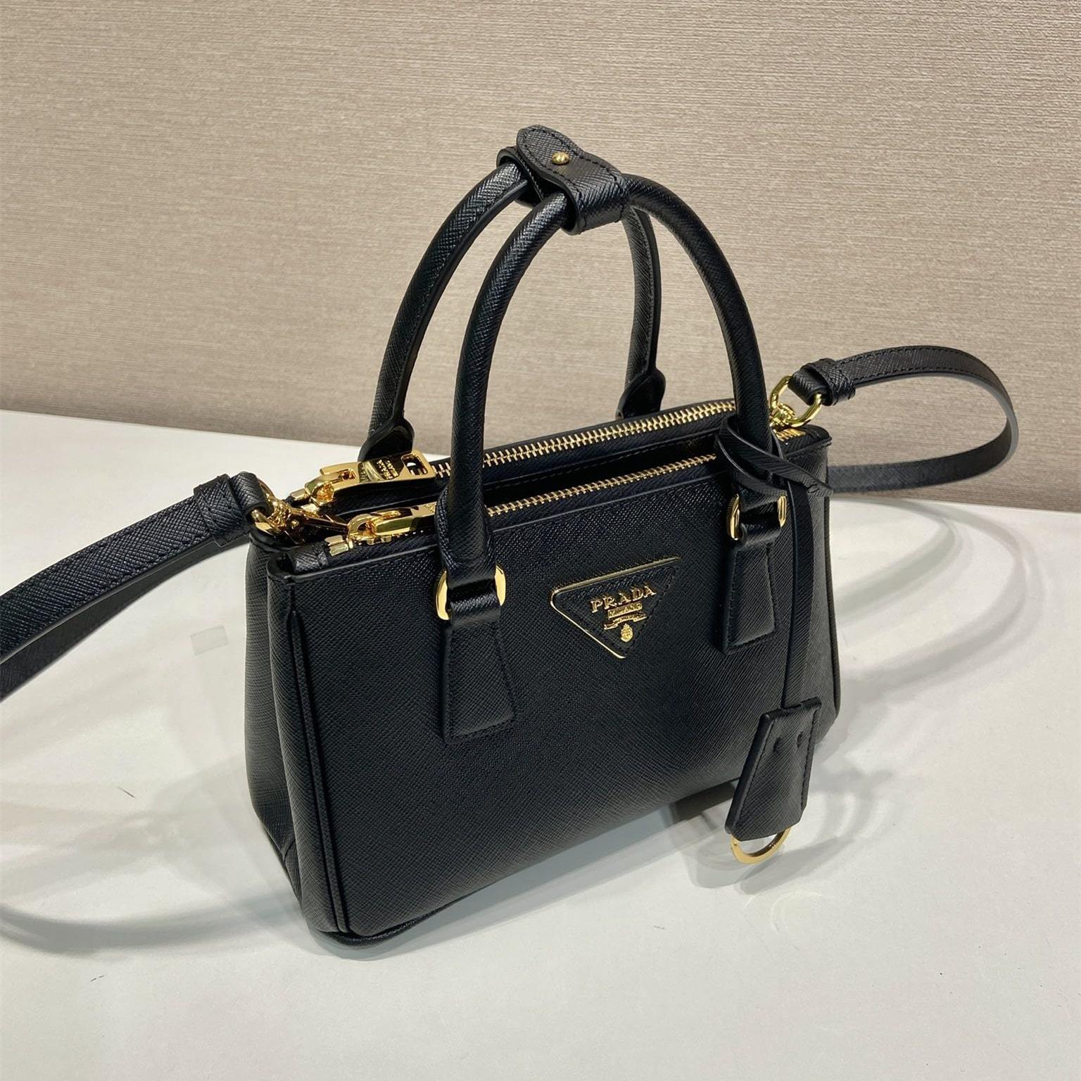 高仿Prada*Galleria系列1BA916紋理牛皮單肩包黑色Mini免檢版