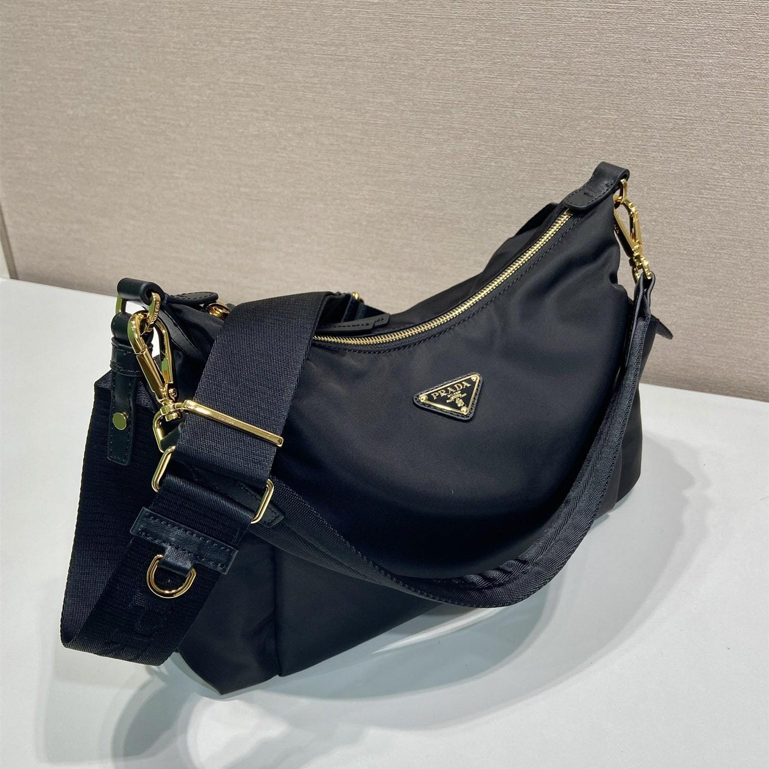 高仿Prada*RE-Nylon系列1BC264單肩包黑色免檢版
