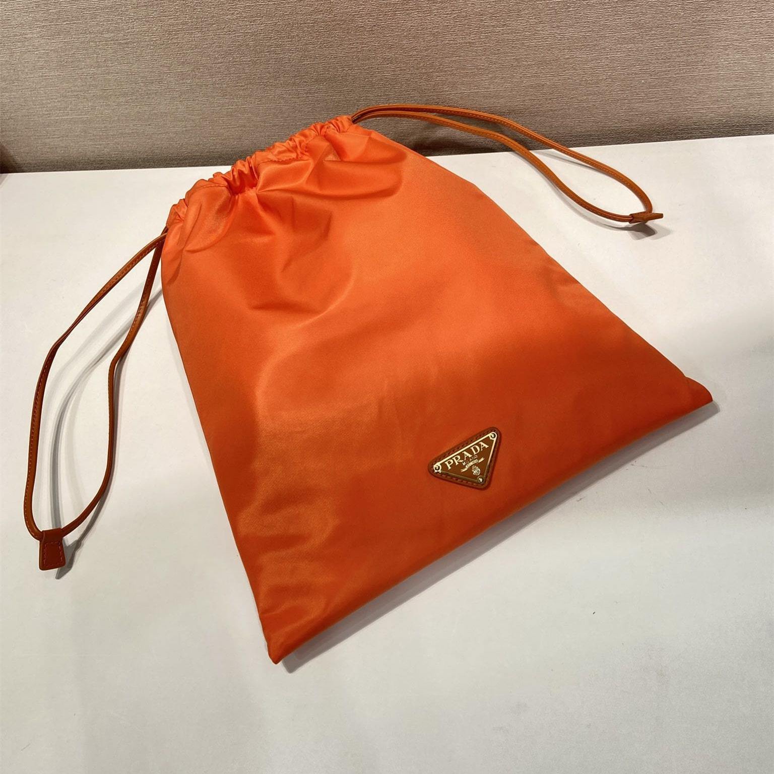高仿Prada*RE-Nylon系列1NK001收納袋琥珀色免檢版