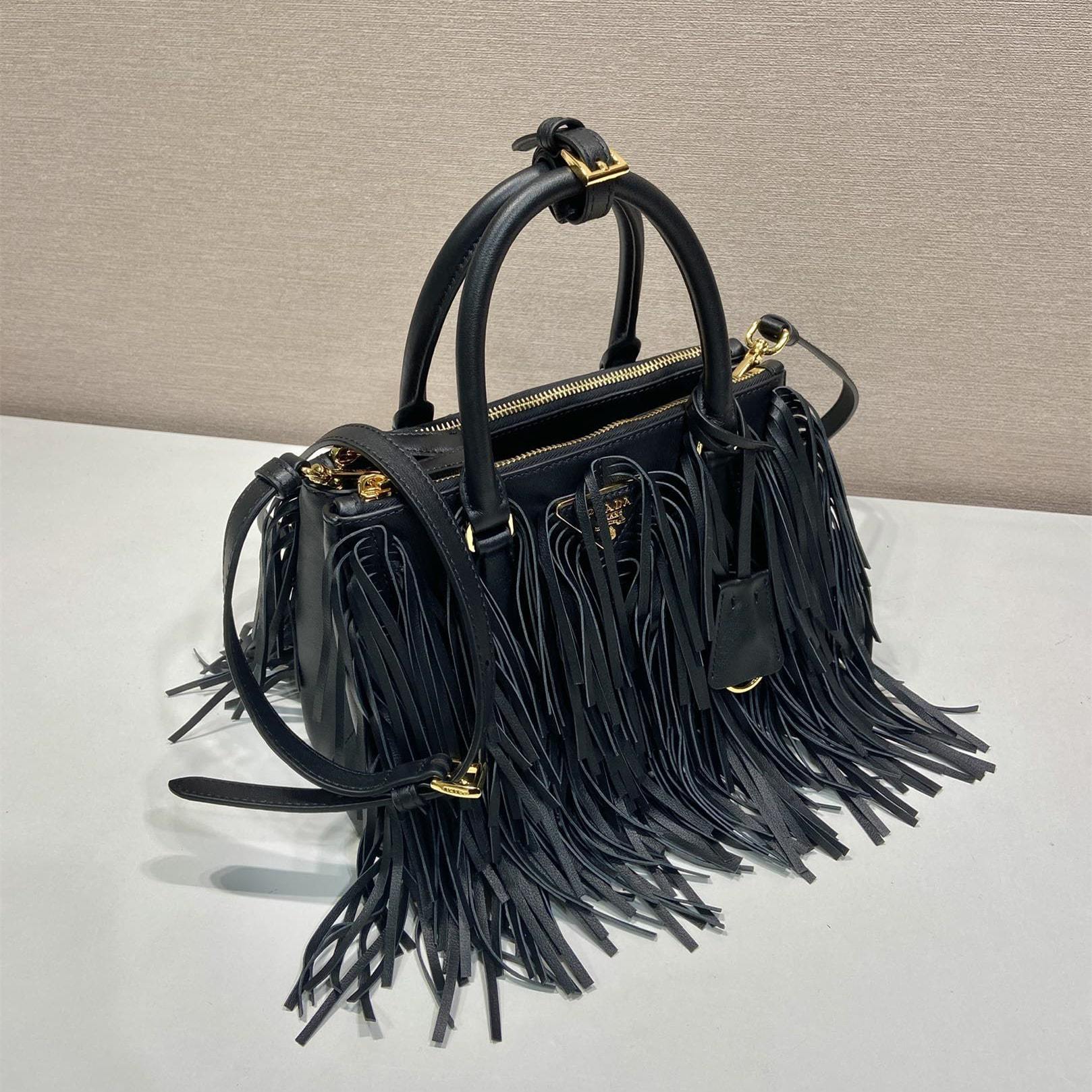 高仿Prada*Gaalleria系列1BA986流蘇包黑色小號免檢版
