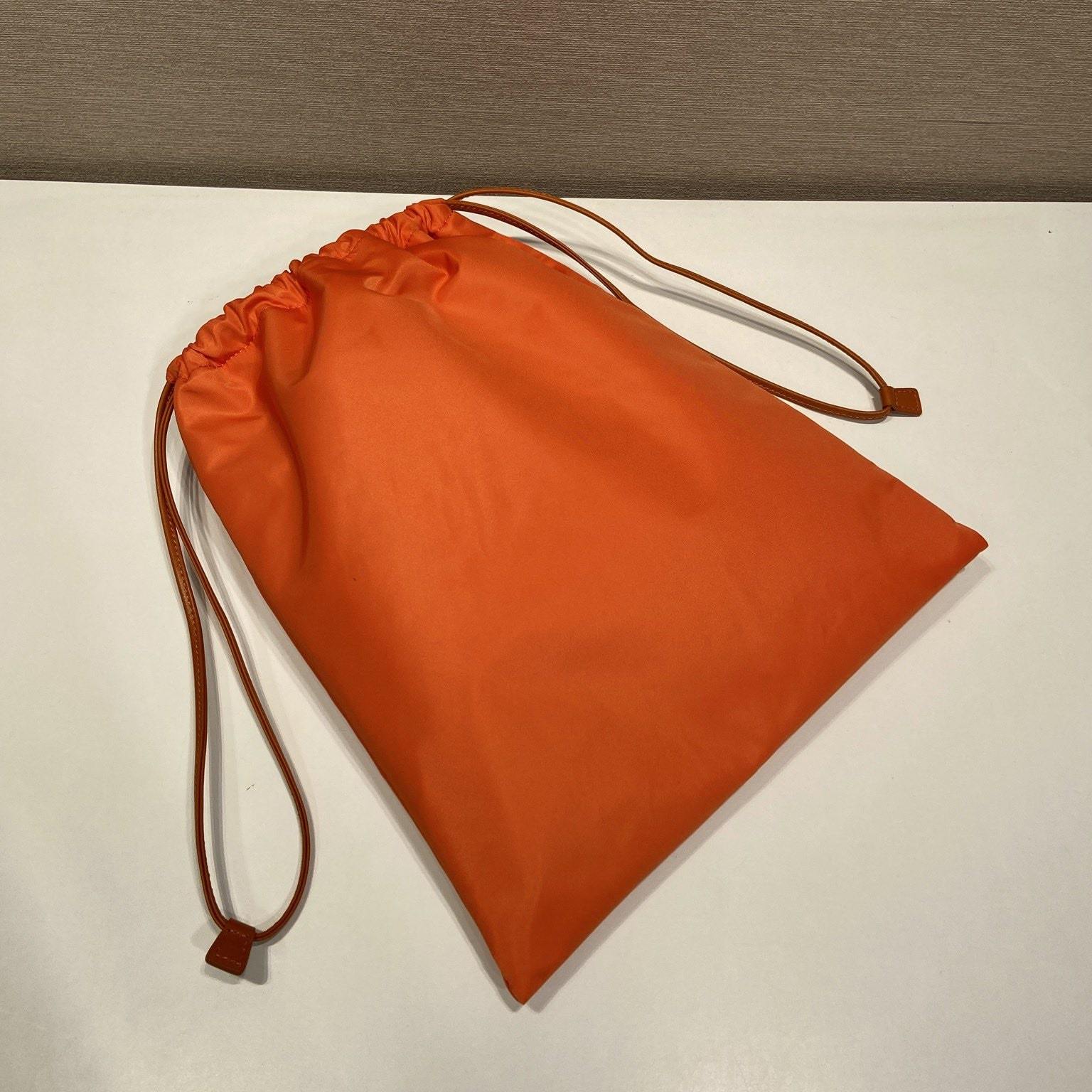 高仿Prada*RE-Nylon系列1NK001收納袋琥珀色免檢版