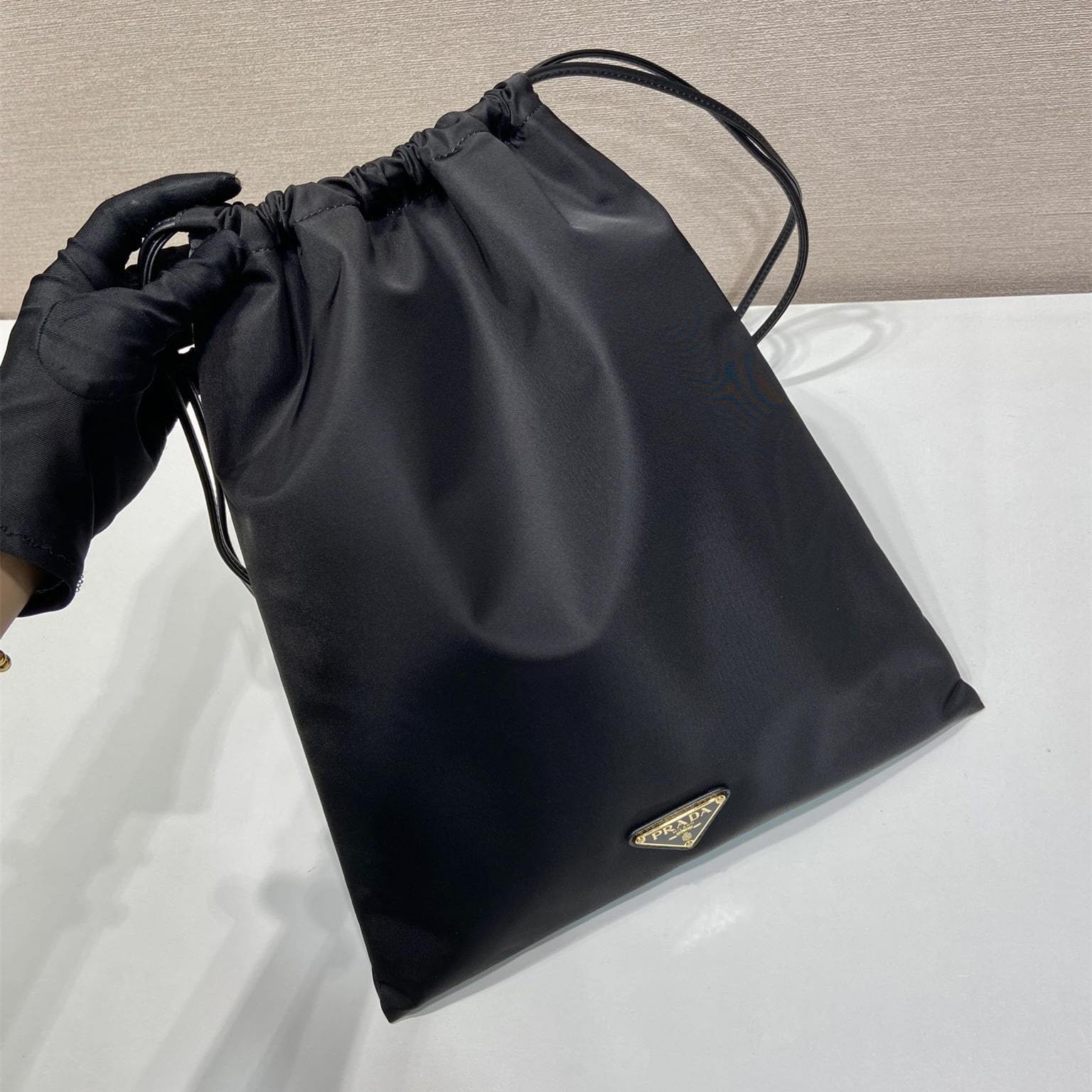 高仿Prada*RE-Nylon系列1NK001收納袋黑色免檢版