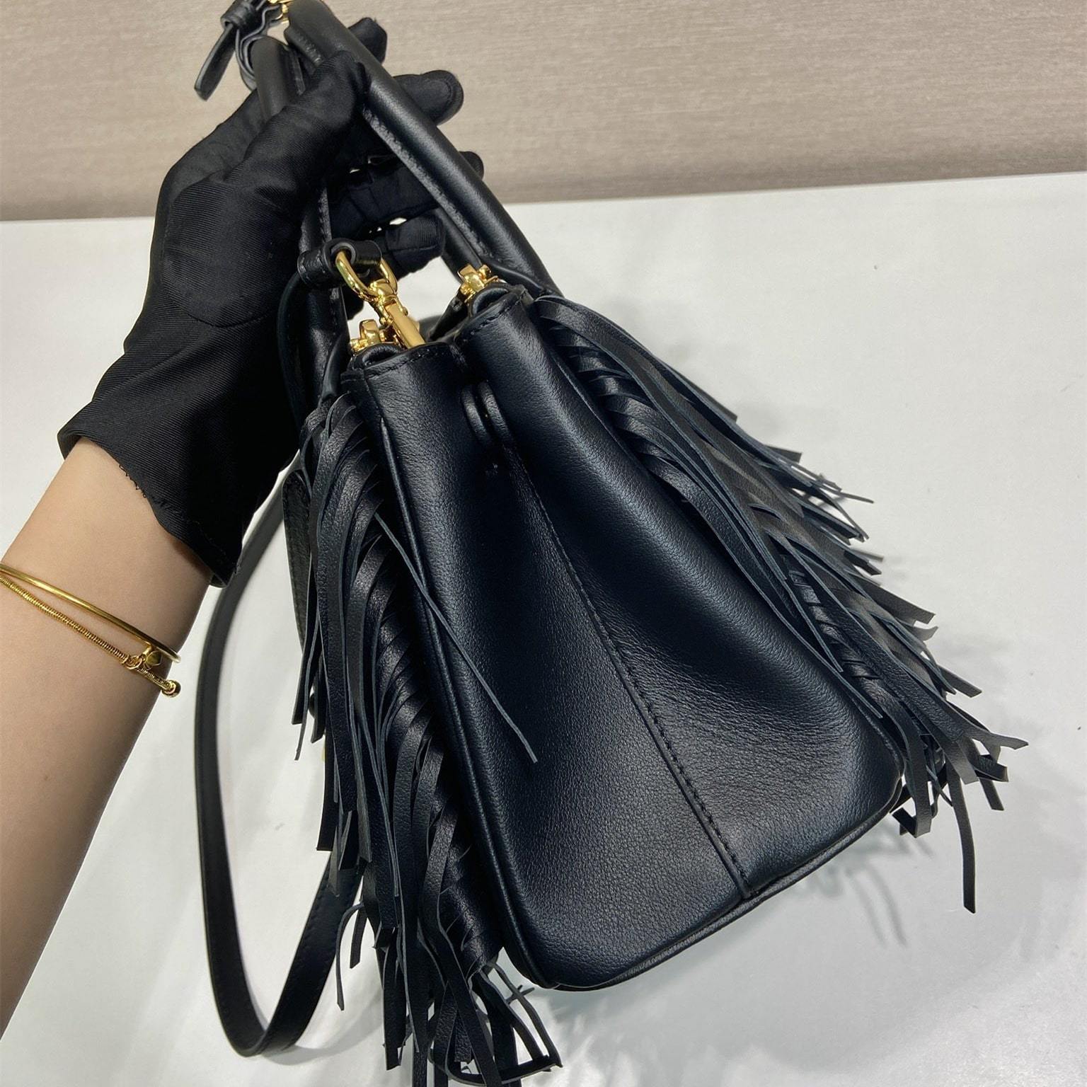 高仿Prada*Gaalleria系列1BA986流蘇包黑色小號免檢版
