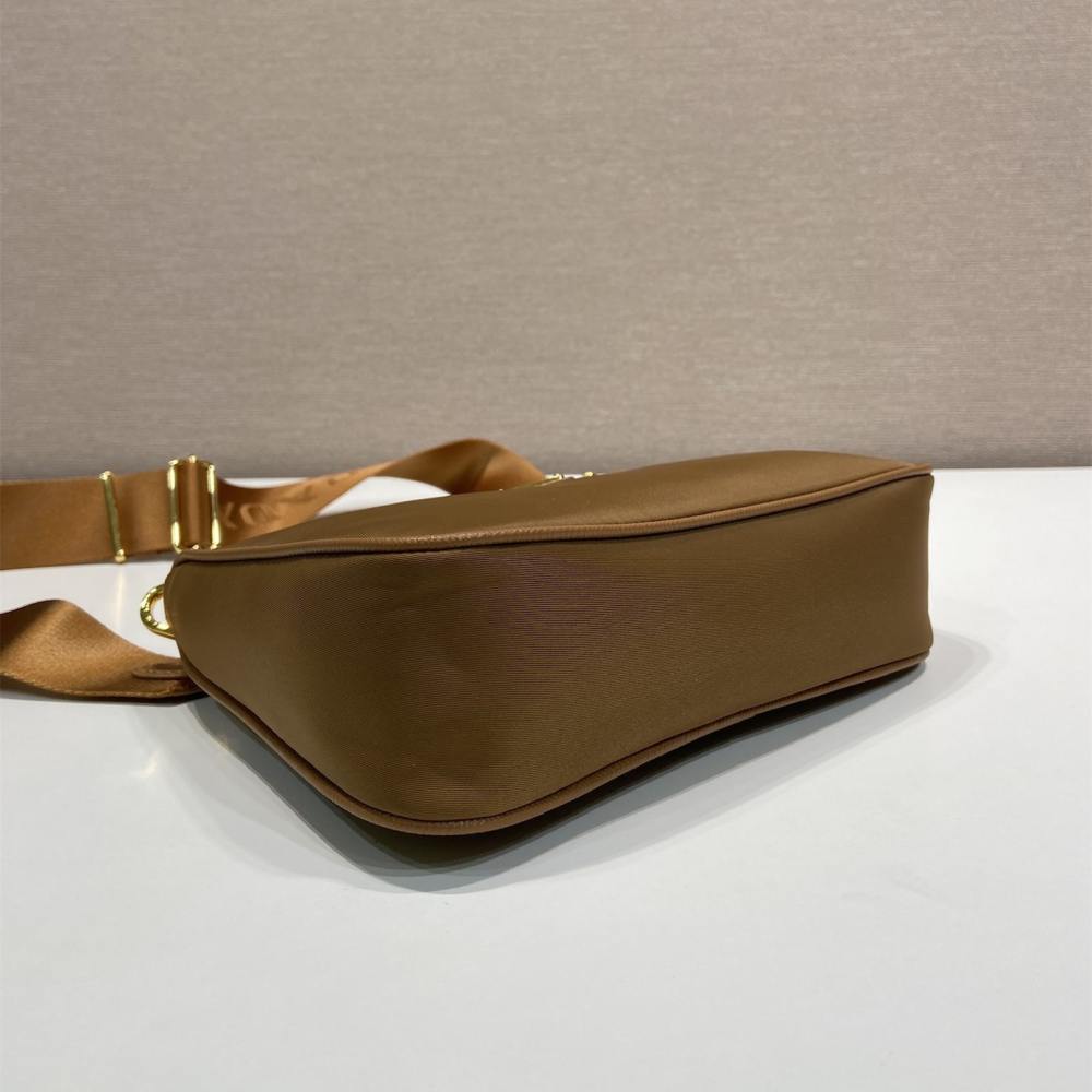 高仿Prada*RE-Nylon系列1BH204三合一單肩包棕色免檢版