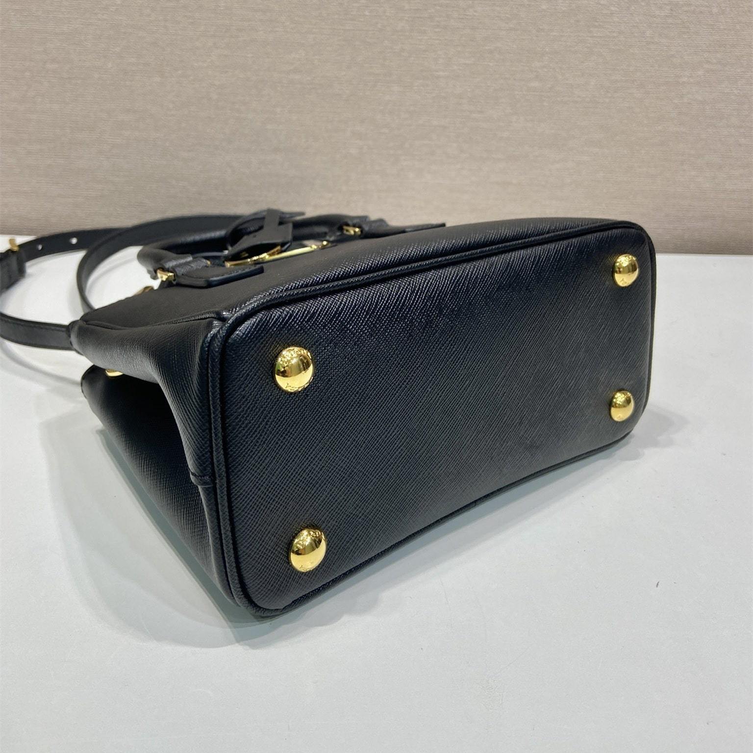 高仿Prada*Galleria系列1BA907手提包Mini黑色免檢版