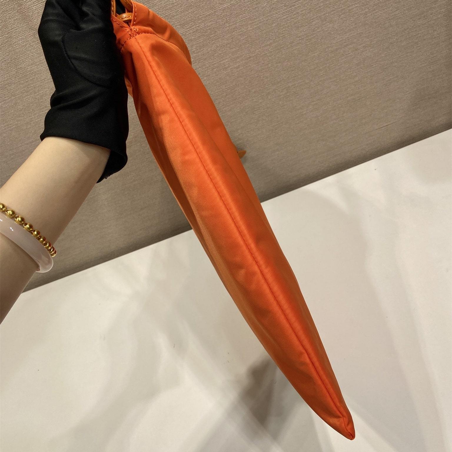 高仿Prada*RE-Nylon系列1NK001收納袋琥珀色免檢版
