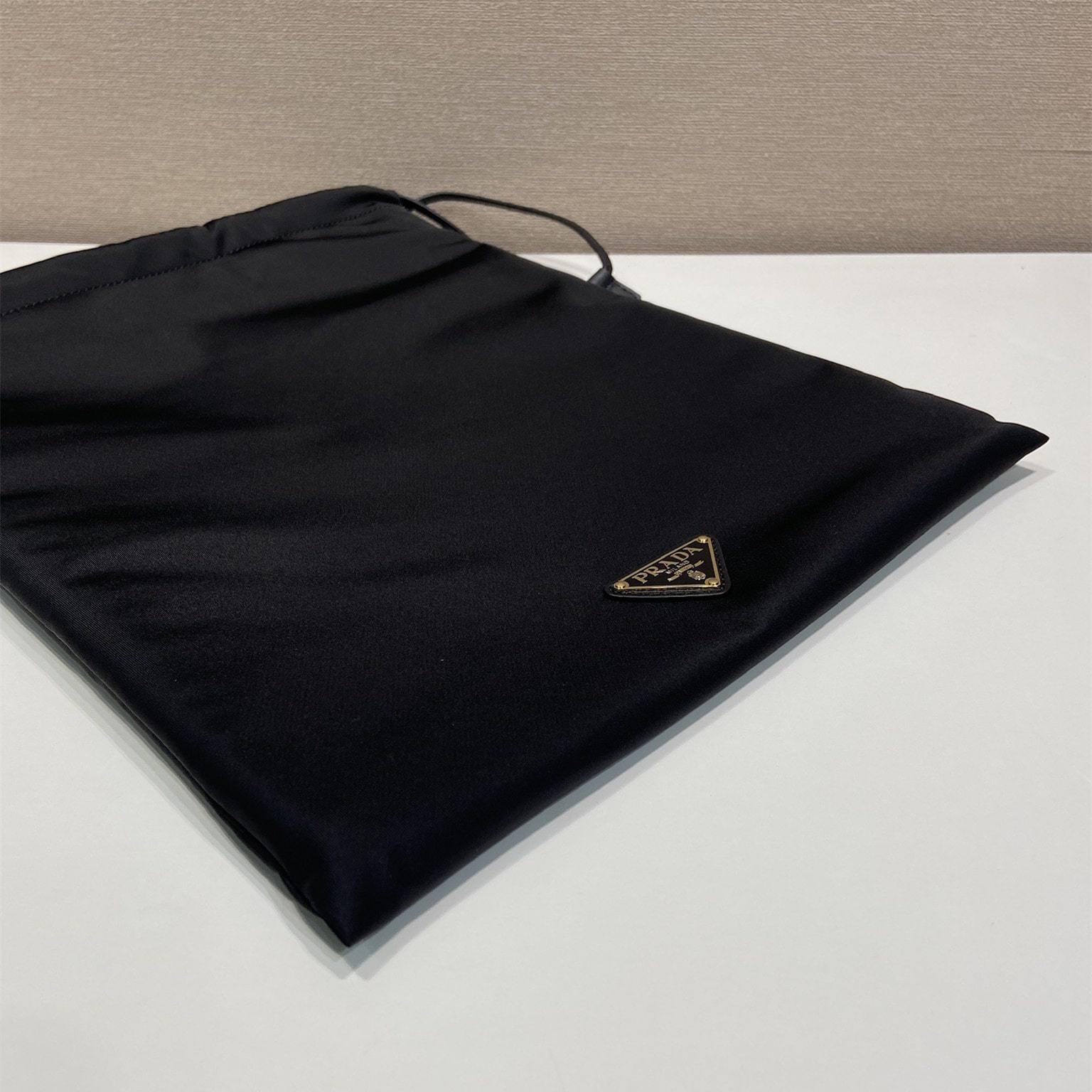 高仿Prada*RE-Nylon系列1NK001收納袋黑色免檢版