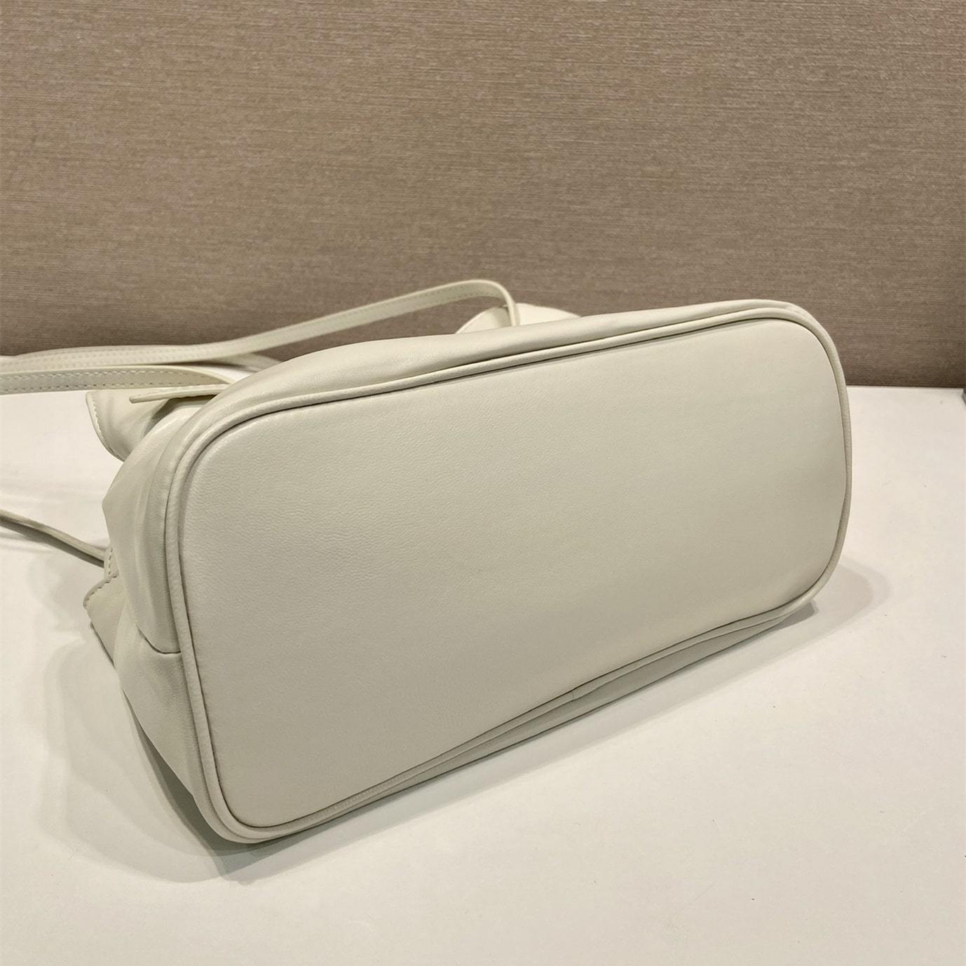 高仿Prada*Dada系列1BG586小羊皮雲朵包白色小號免檢版