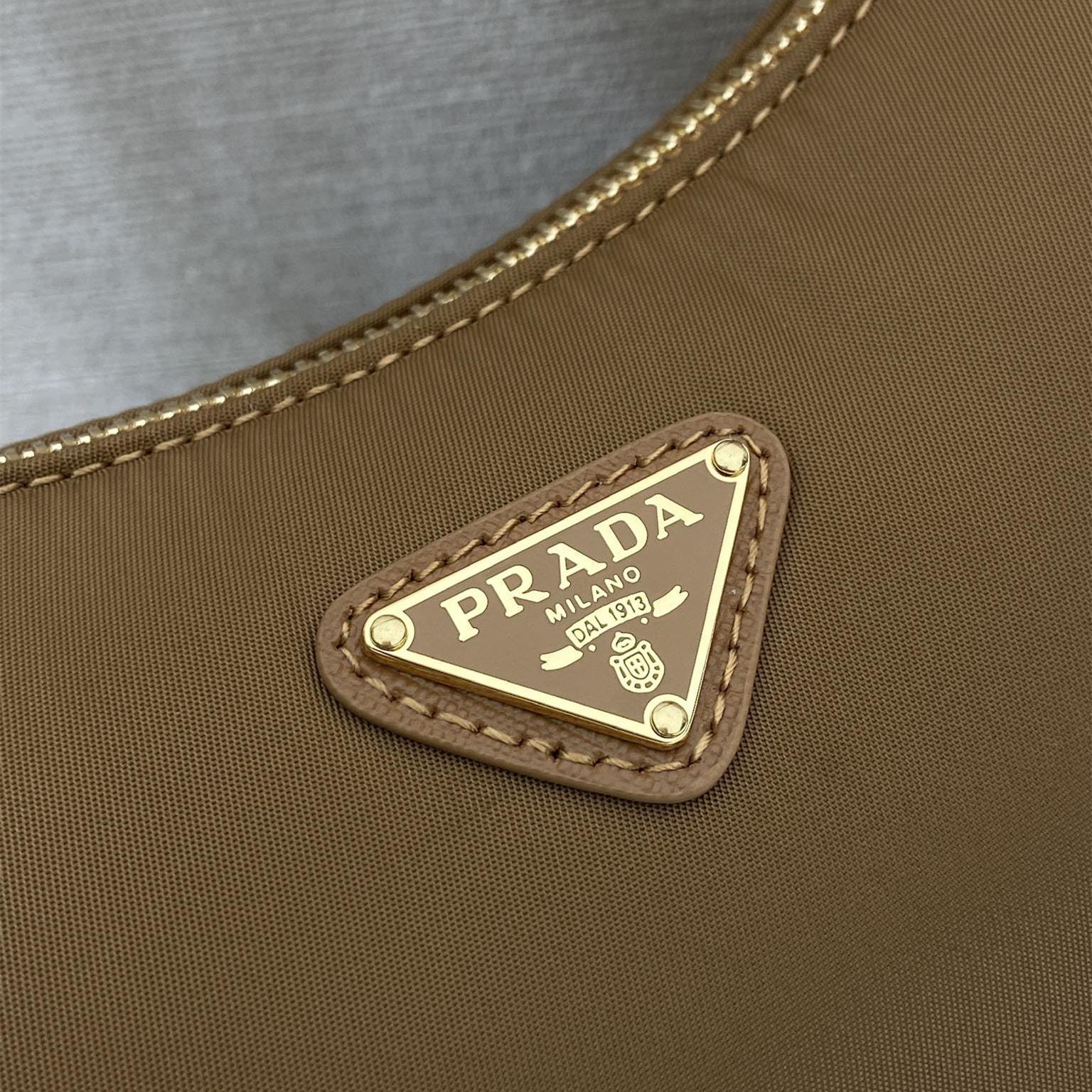 高仿Prada*RE-Nylon系列1N204M腋下包棕色Mini免檢版