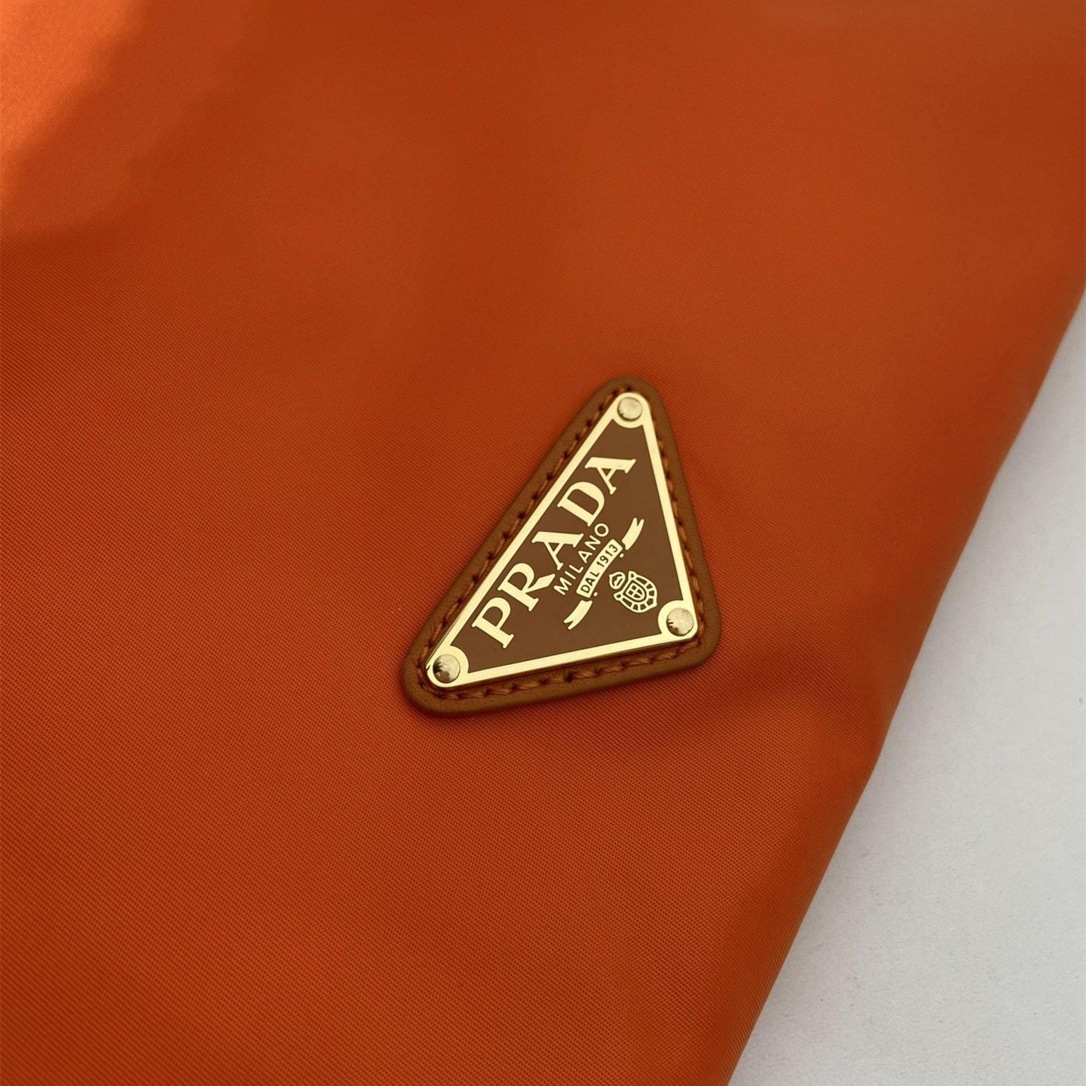 高仿Prada*RE-Nylon系列1NK001收納袋琥珀色免檢版
