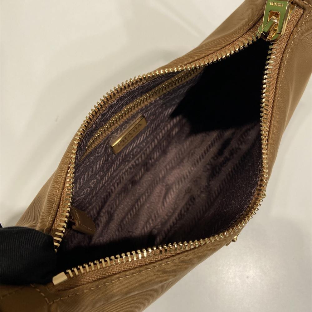 高仿Prada*RE-Nylon系列1N204M腋下包棕色Mini免檢版
