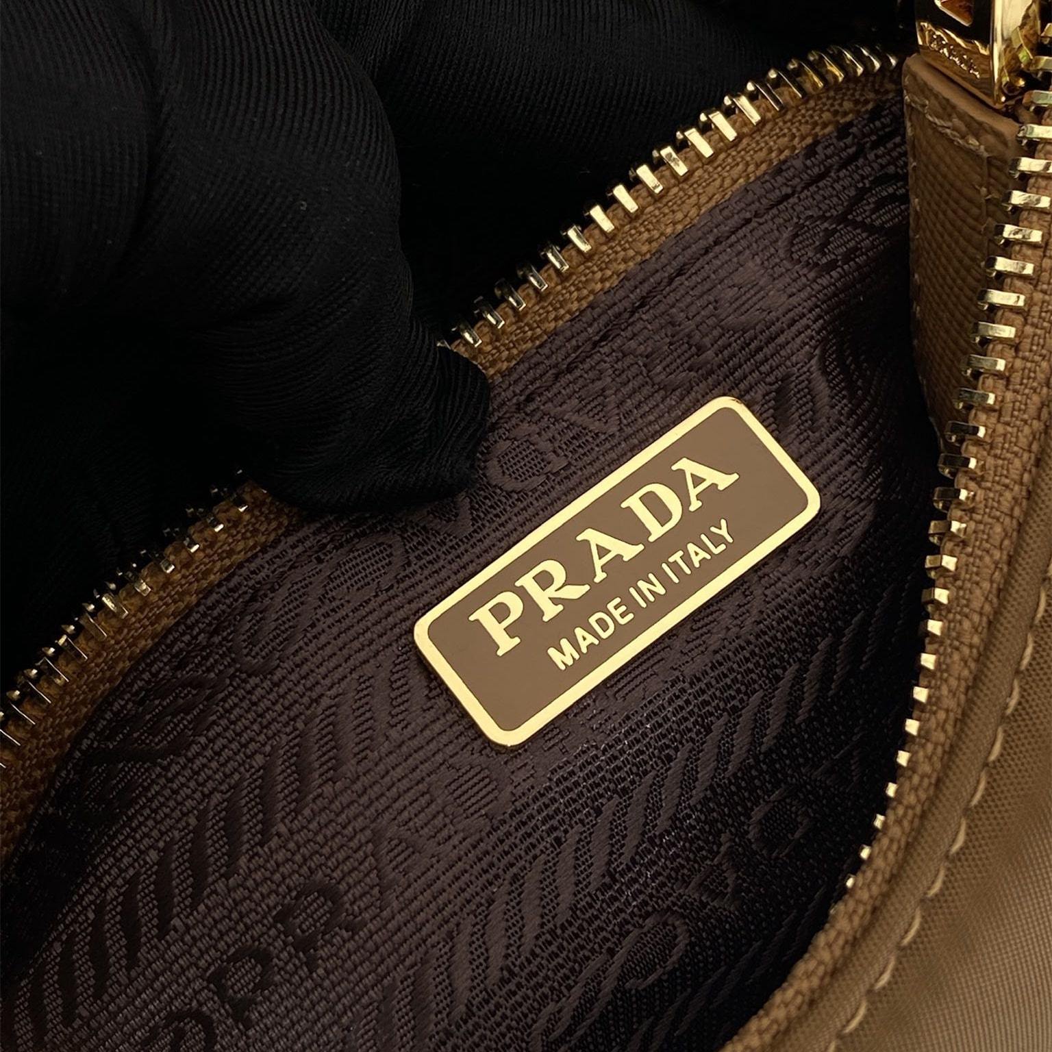 高仿Prada*RE-Nylon系列1N204M腋下包棕色Mini免檢版