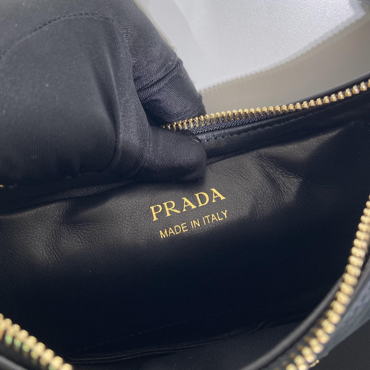 高仿Prada*Arque系列1BC194半月單肩包黑色免檢版