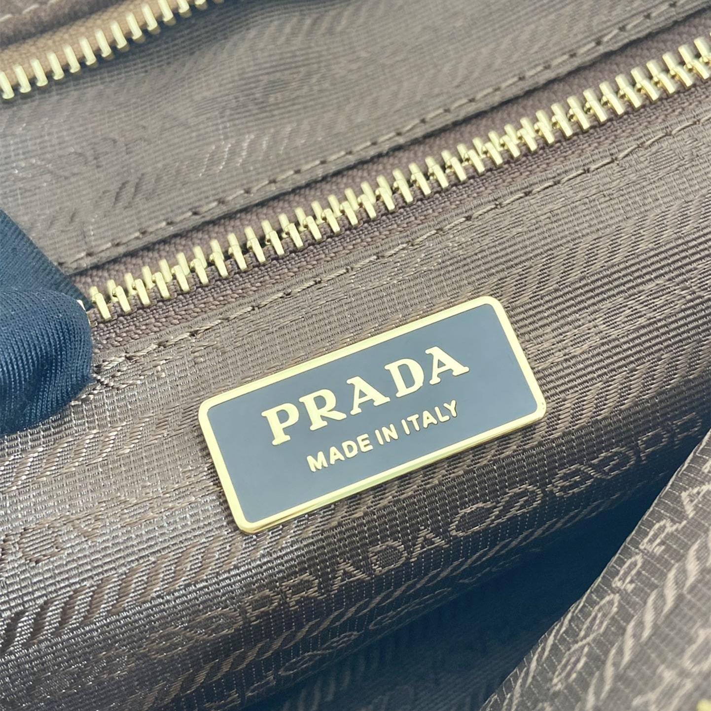 高仿Prada*Tote系列1BA439Nappa皮購物袋棕色大號免檢版