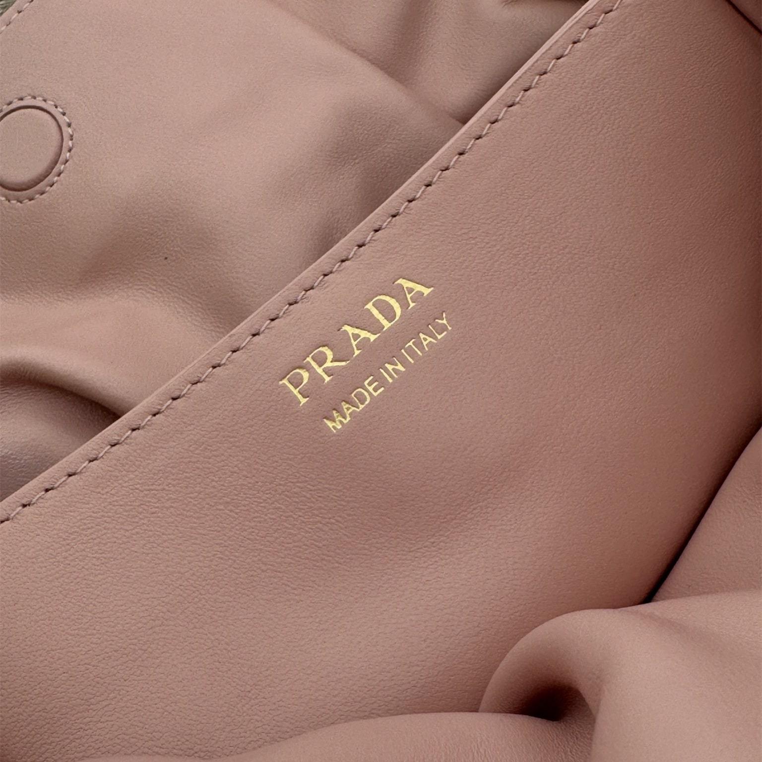 高仿Prada*Dada系列1BG586小羊皮雲朵包粉色小號免檢版